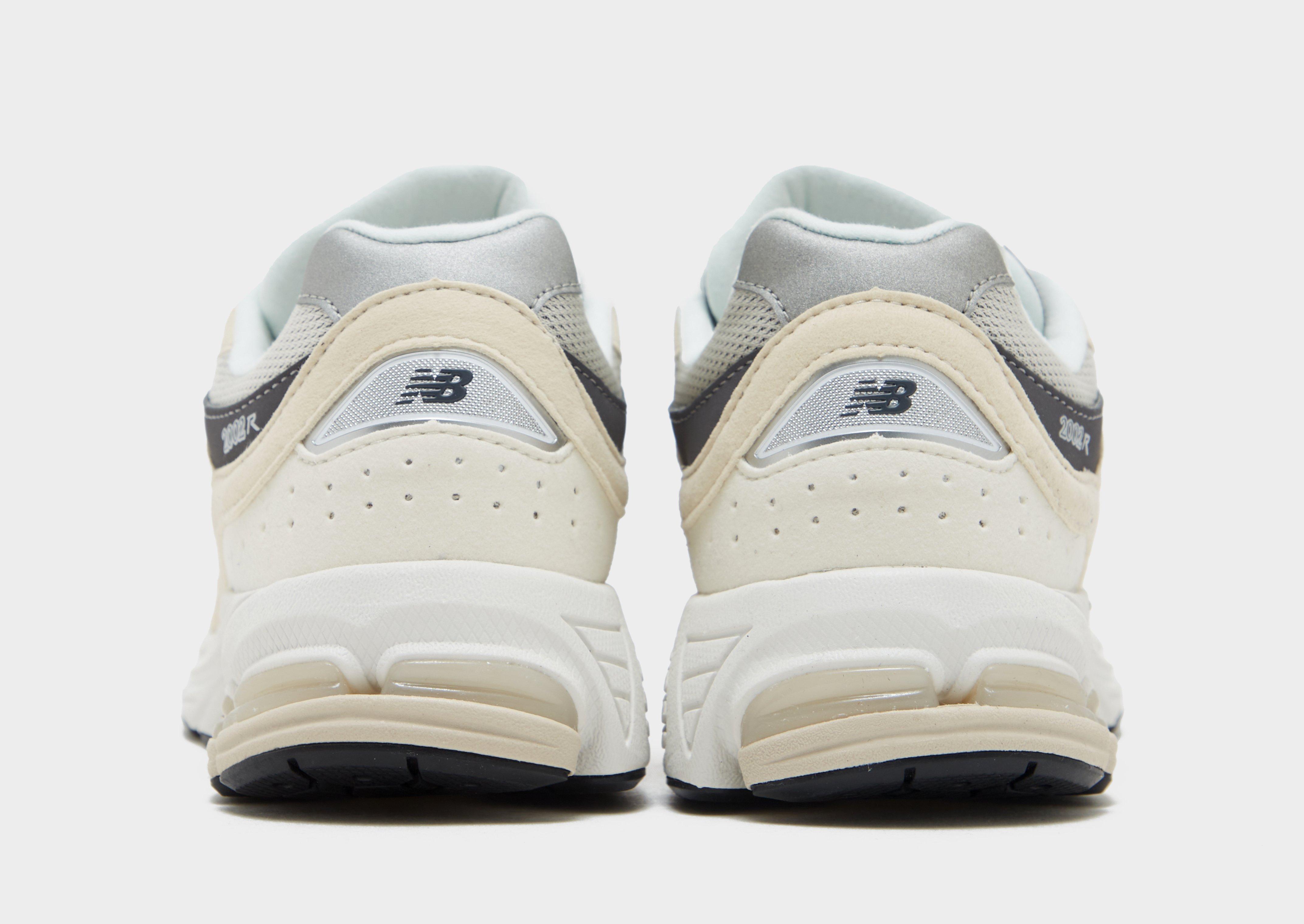 New Balance 2002R Junior