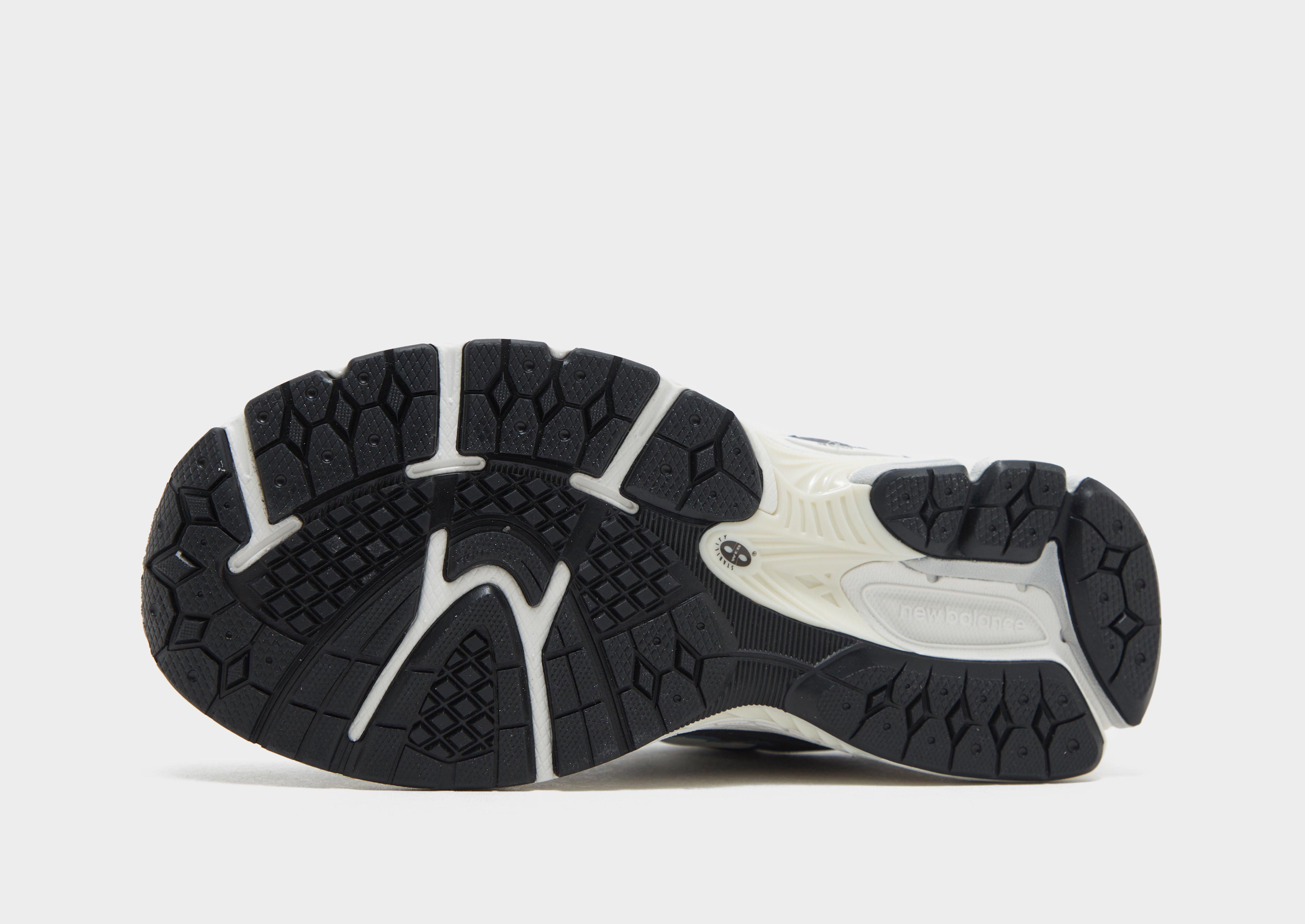 New Balance 2002R Junior