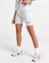 Nike Pantalón Corto Core Swoosh Cycle