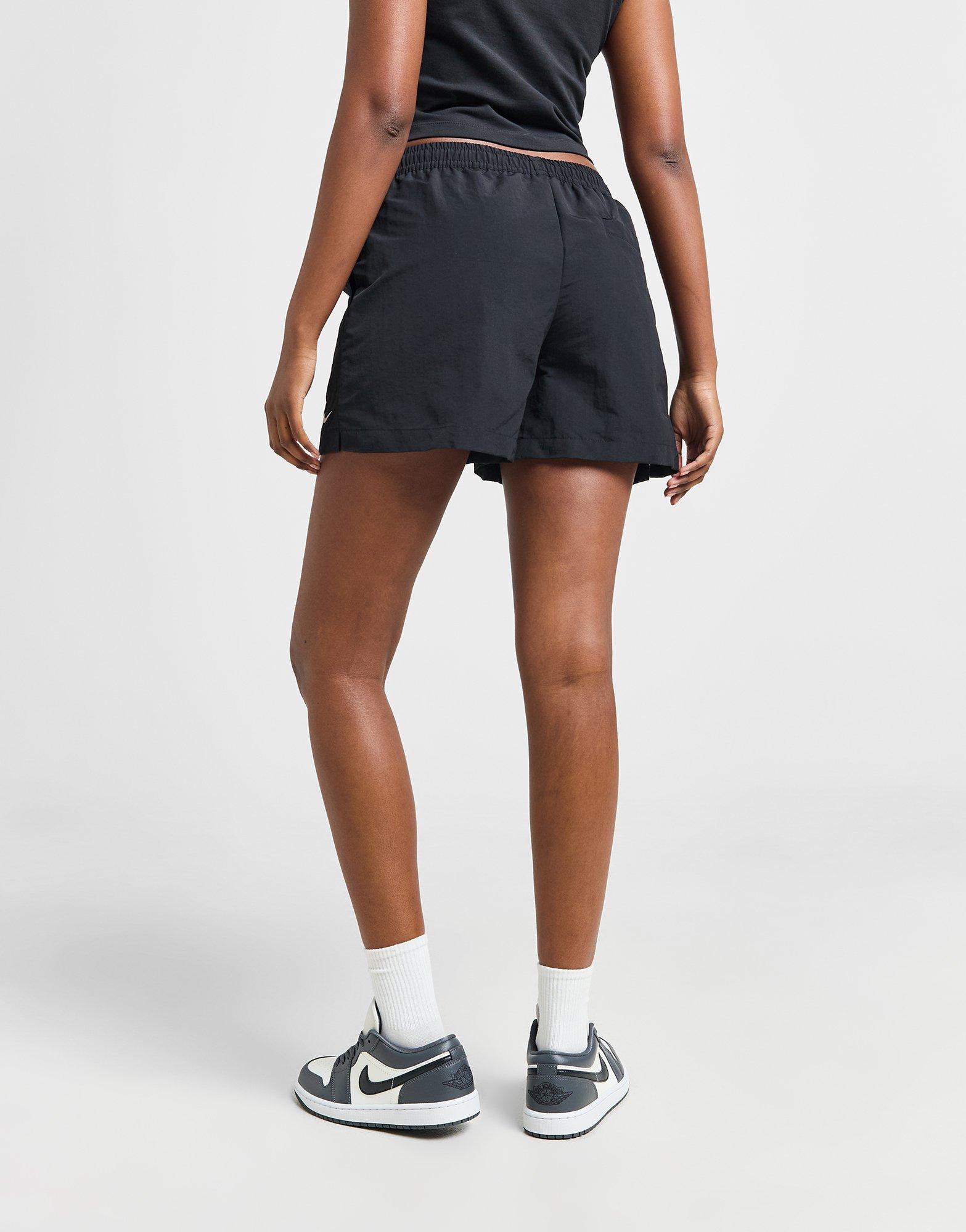 Nike Essential Woven 5" Shorts