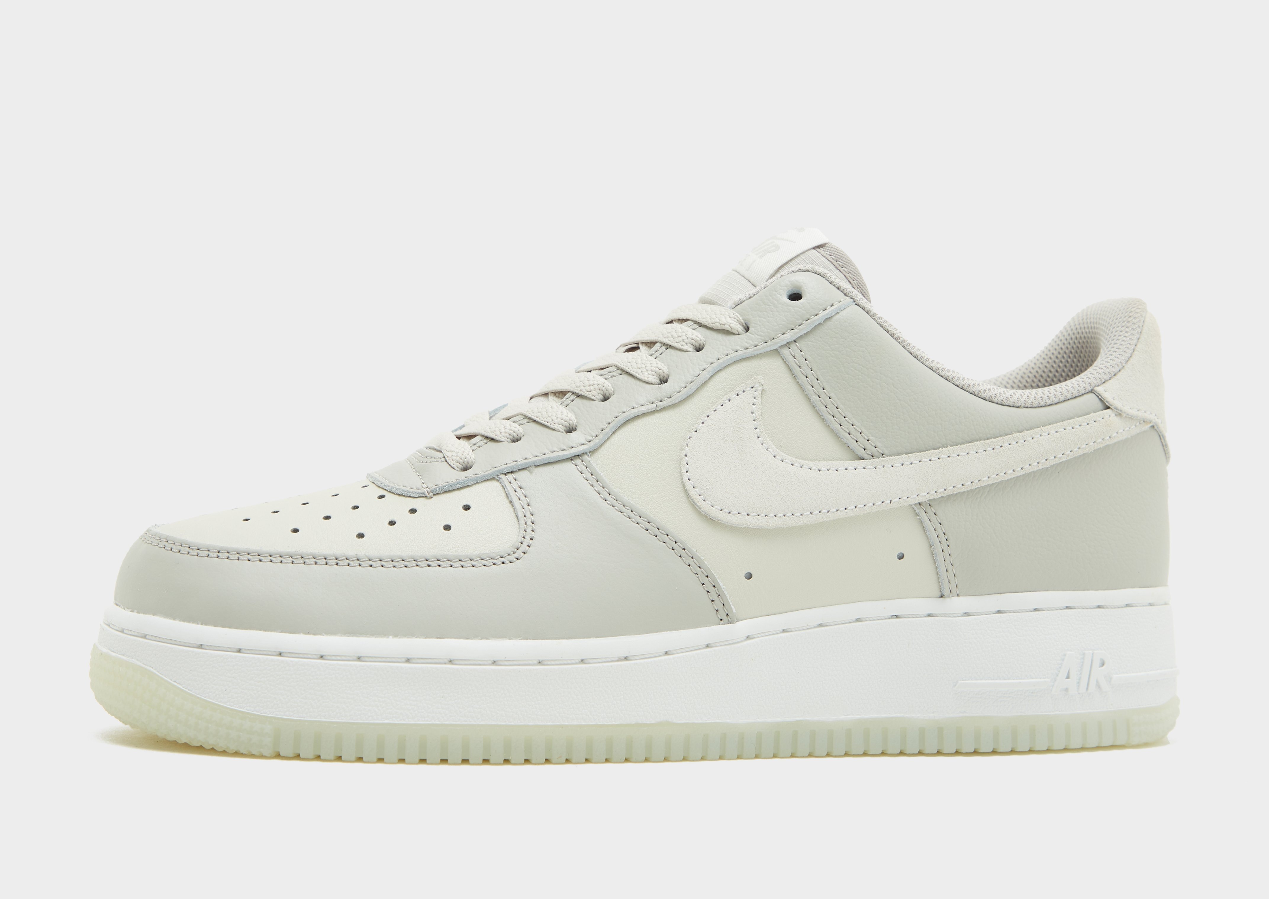 Jd sports 'air force 1 07 lv8 hotsell