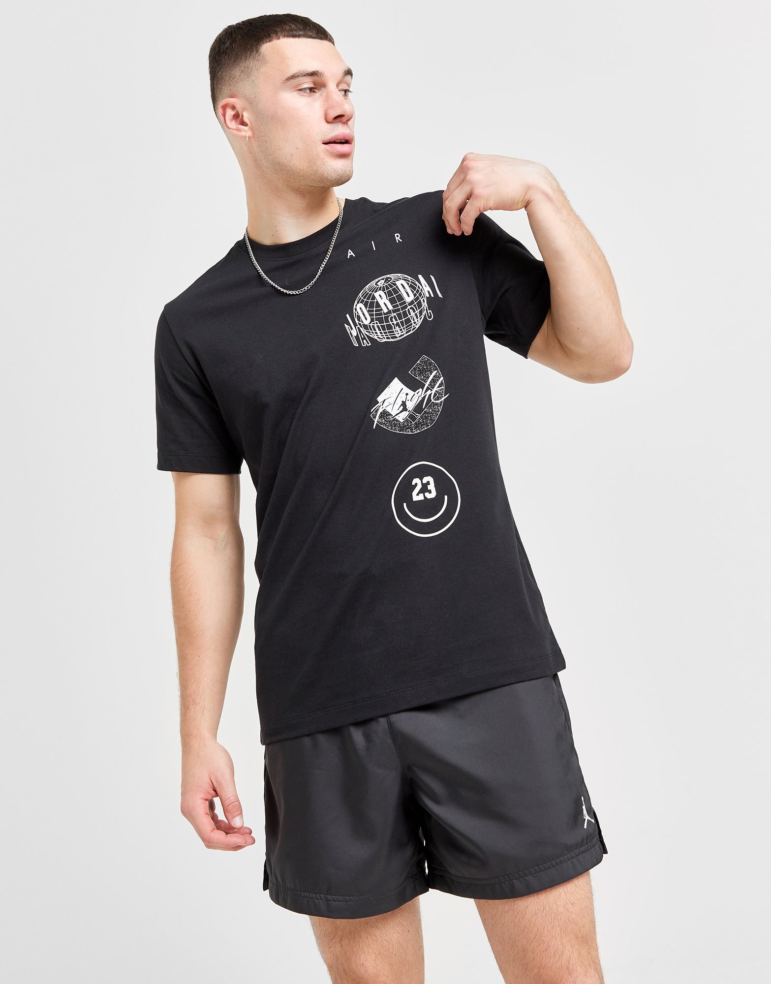 Black Jordan Logo T-Shirt - JD Sports