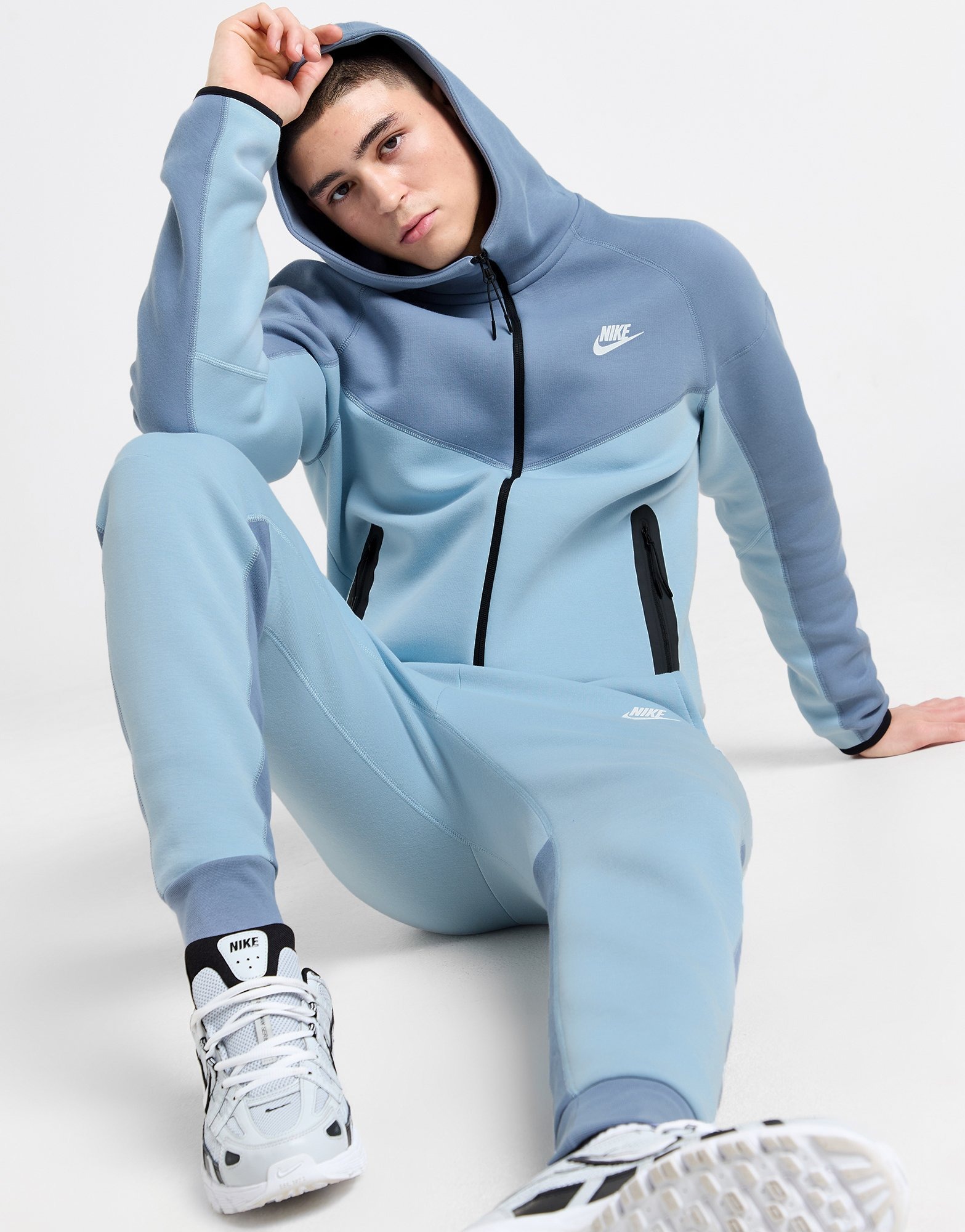 White Nike Tech Fleece Hoodie - JD Sports Global