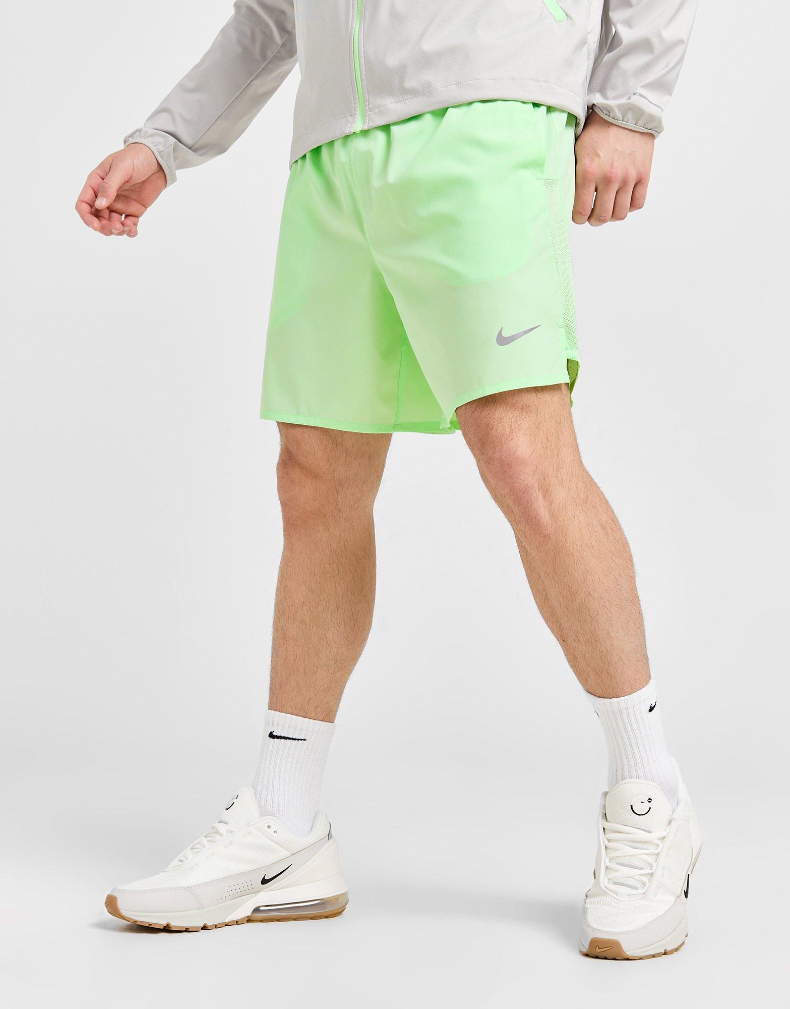Nike Challenger 7" Shorts