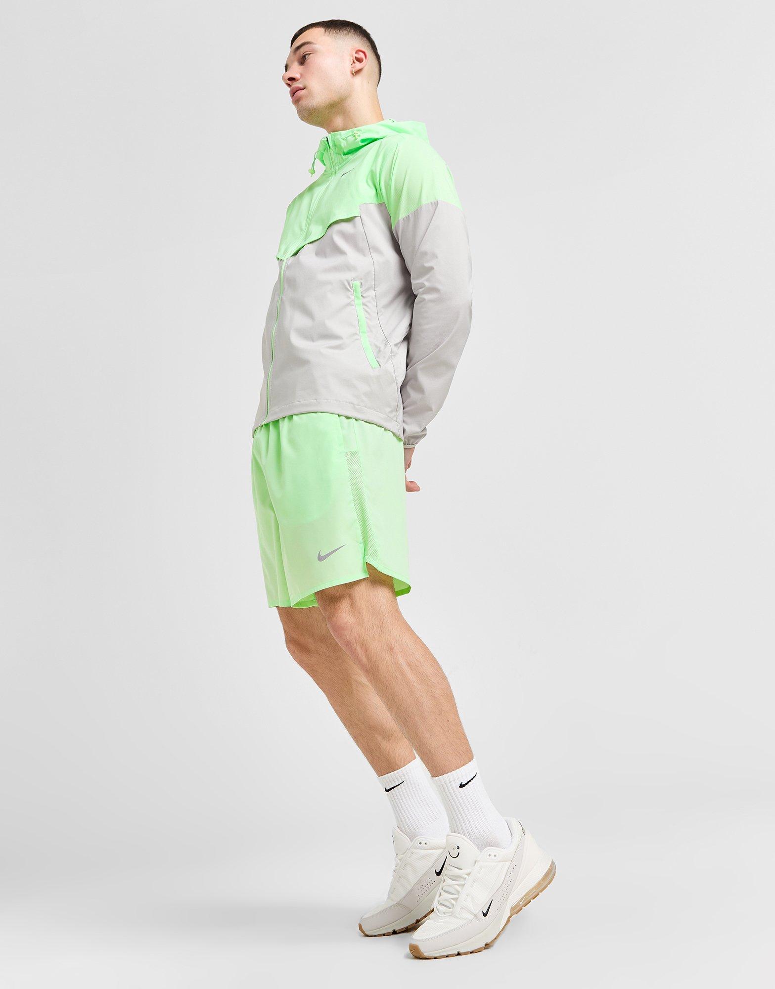 Nike Challenger 7" Shorts