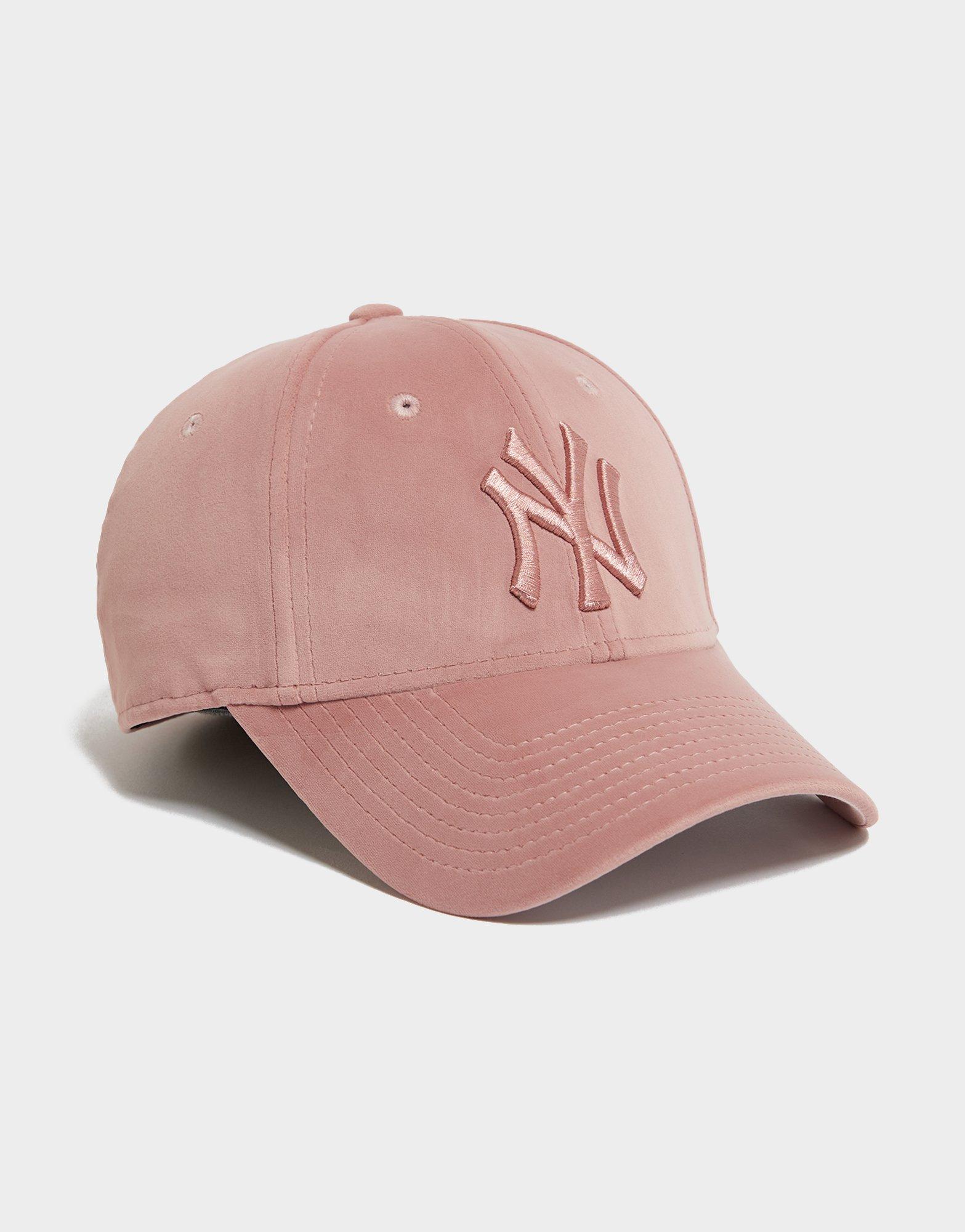 Gorra curva rosa ajustable con logo rosa para mujer 9FORTY Velour de New  York Yankees MLB de New Era