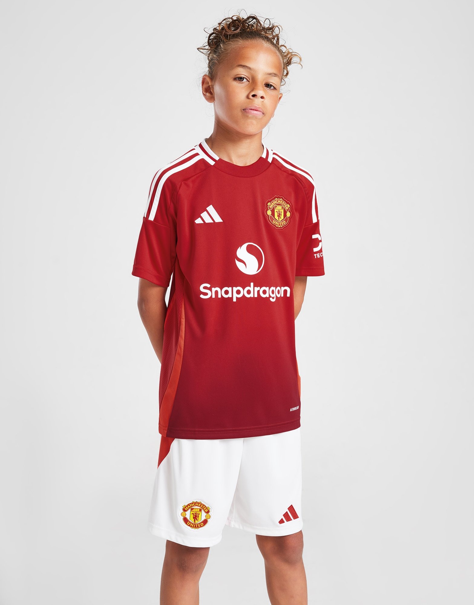 White adidas Manchester United FC 2024/25 Home Shorts Junior - JD Sports