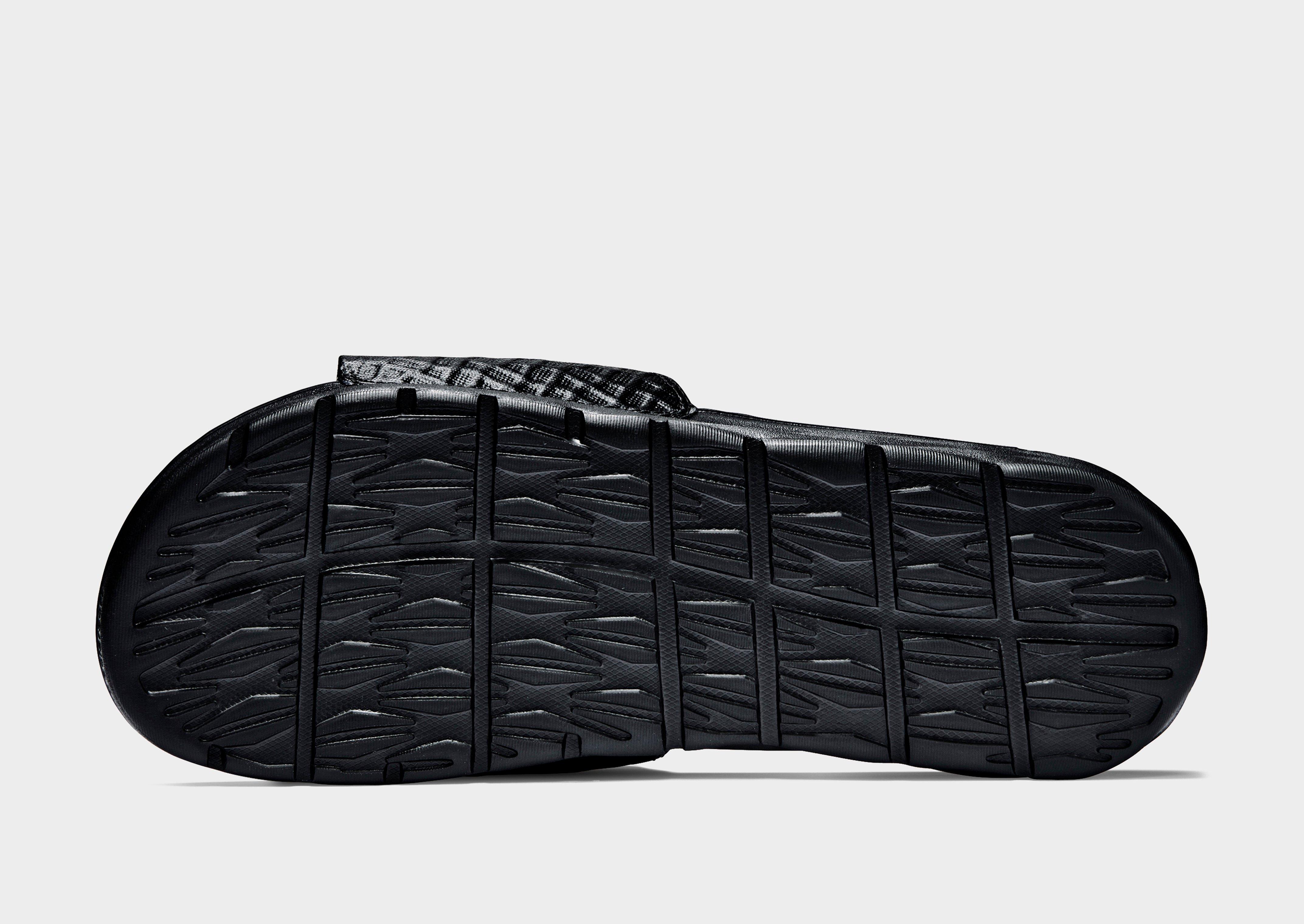 nike benassi 2 slides