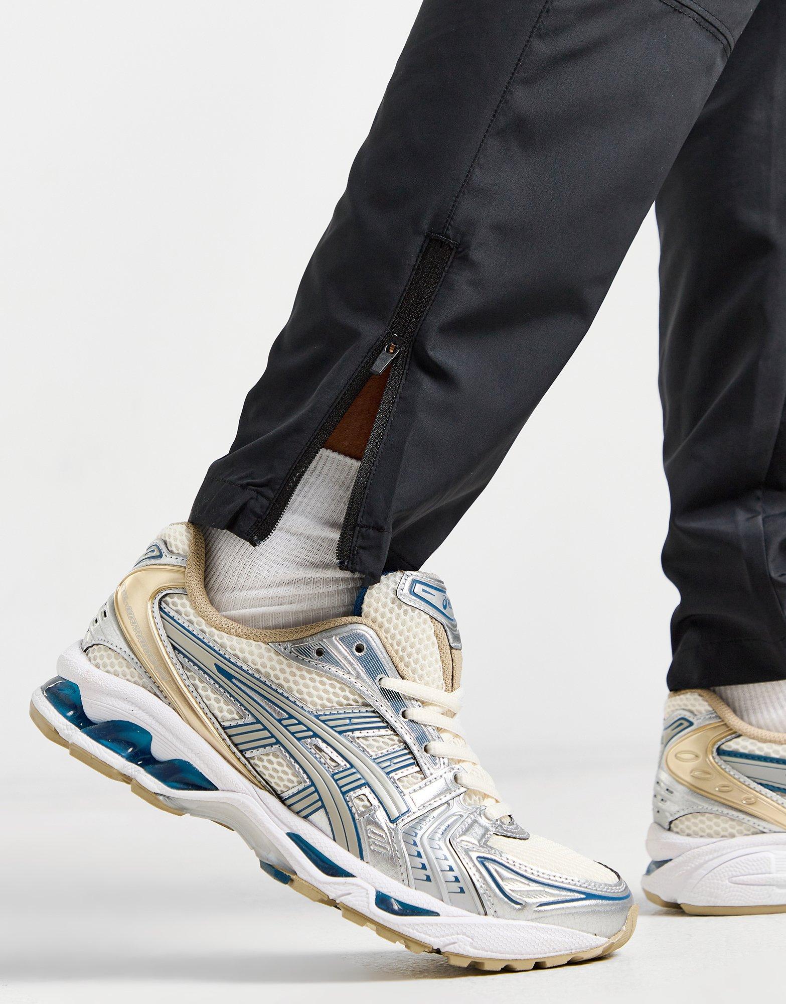 ASICS NOVALIS” STYRAX TRACK PANTS BLACK Asics Novalis Styrax Track Pants Anthracite – Très Bien