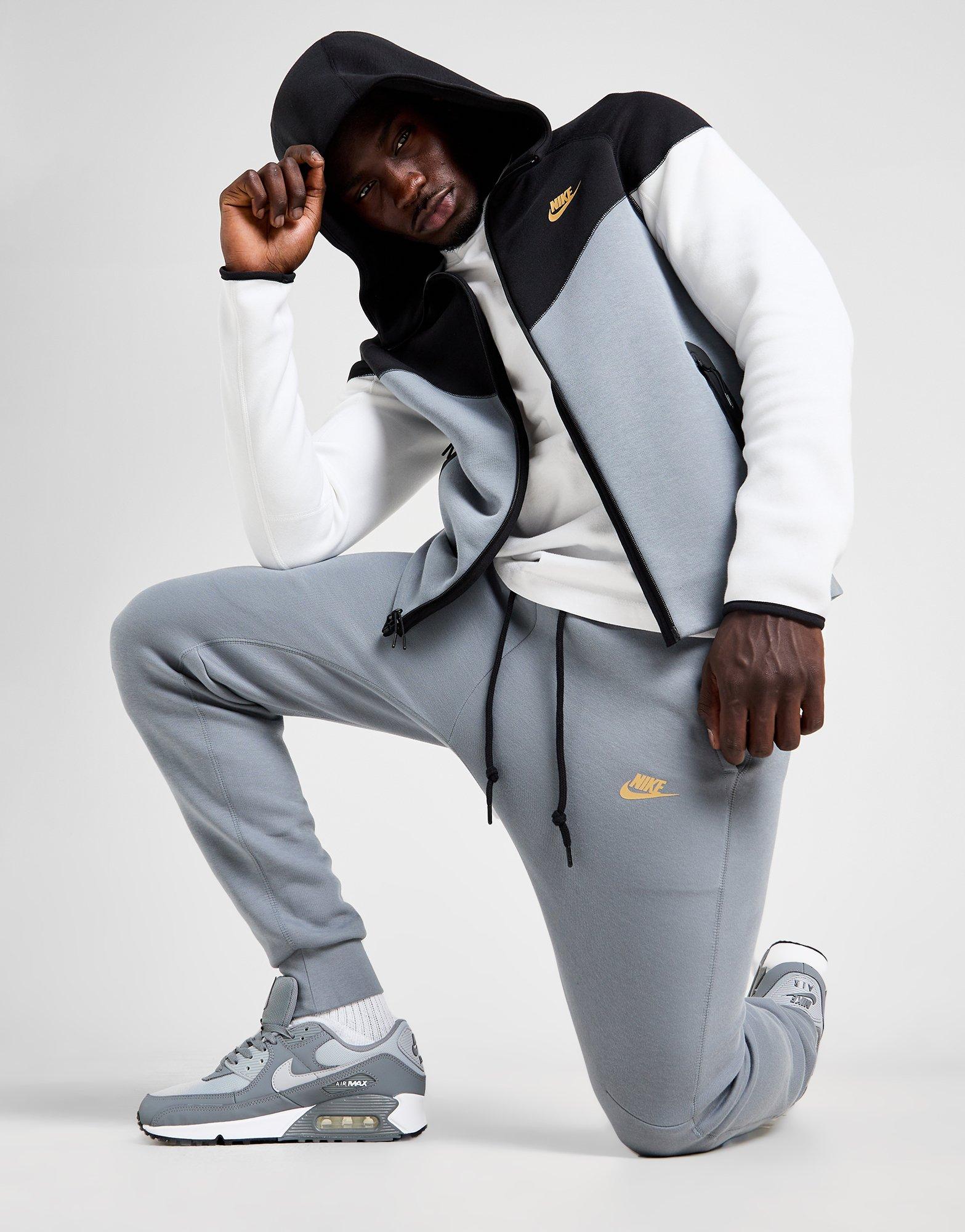 Pantaloni tuta nike tech fleece hotsell