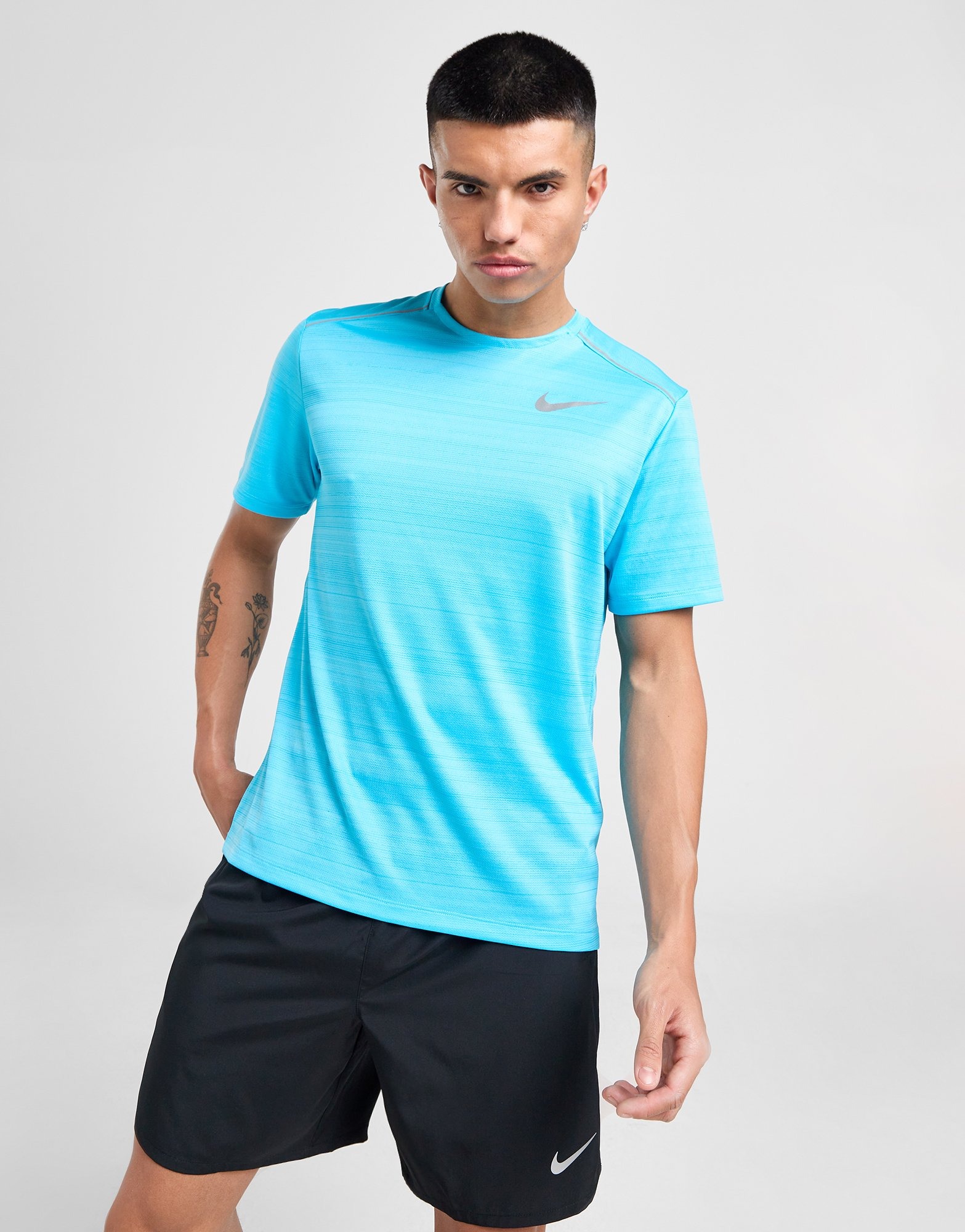 Nike miler t shirt blue on sale