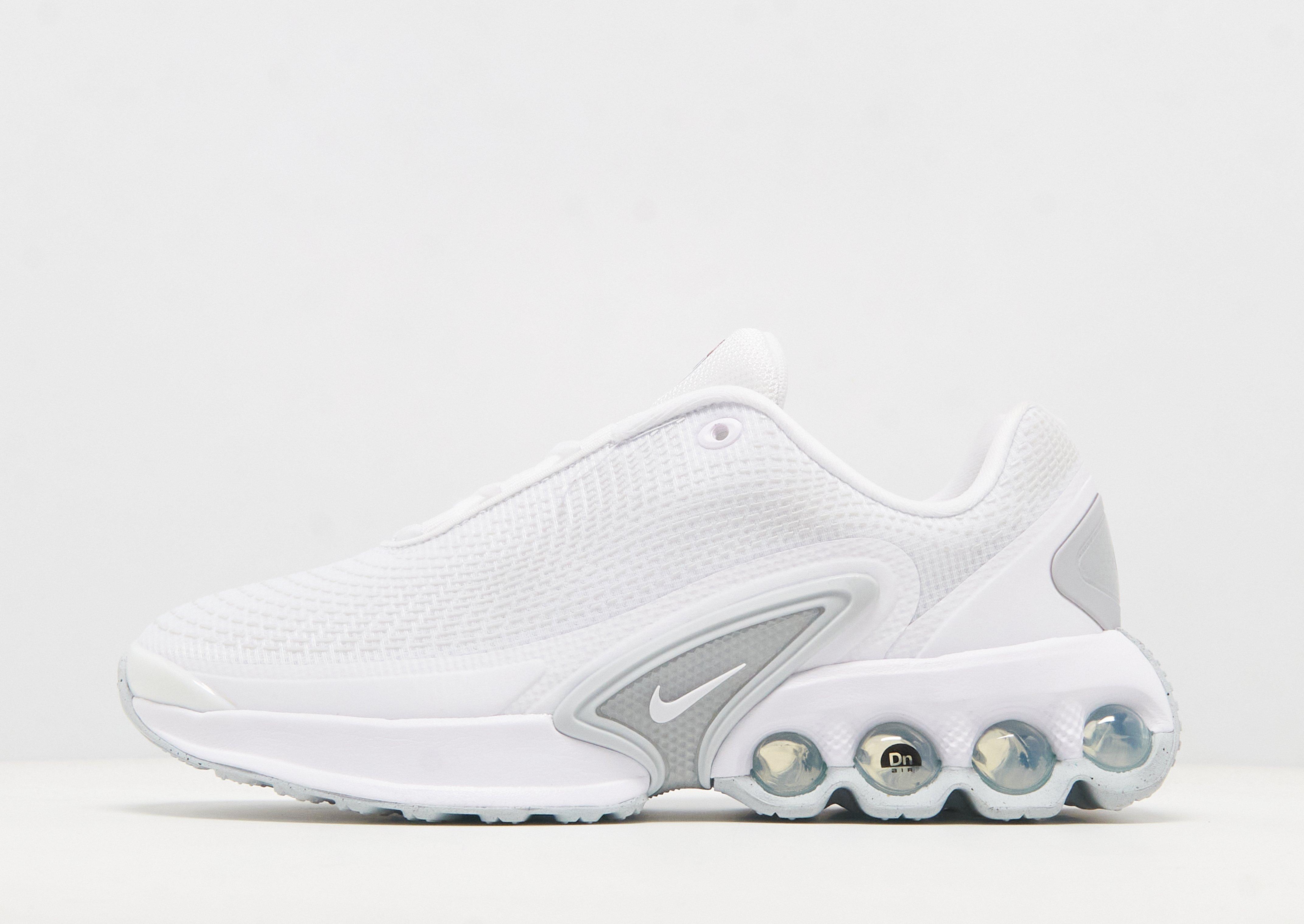 NIKE エアマックスDN ジュニア23センチ ホワイト 新品タグ付き NIKE