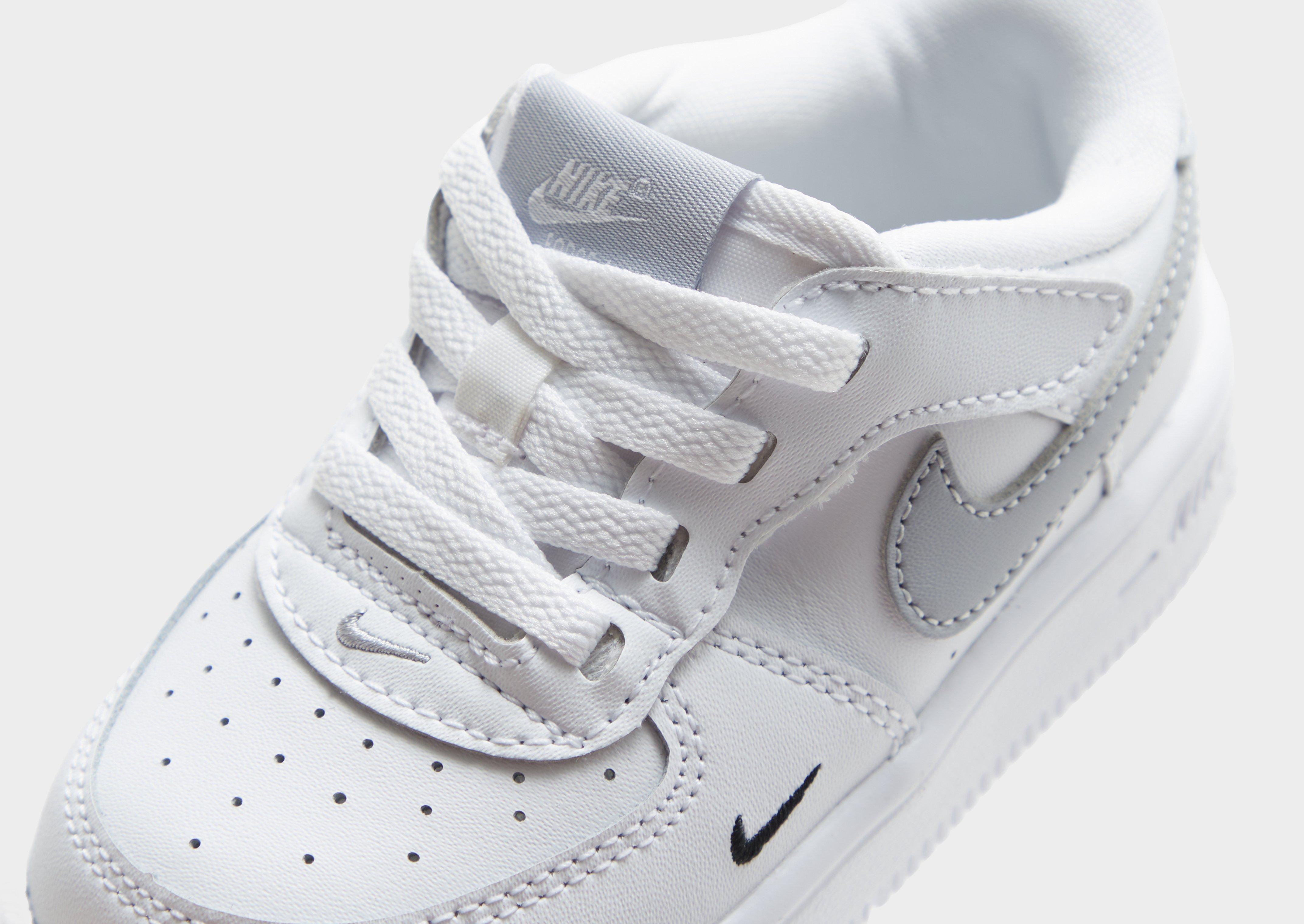 Baby white nike air force deals