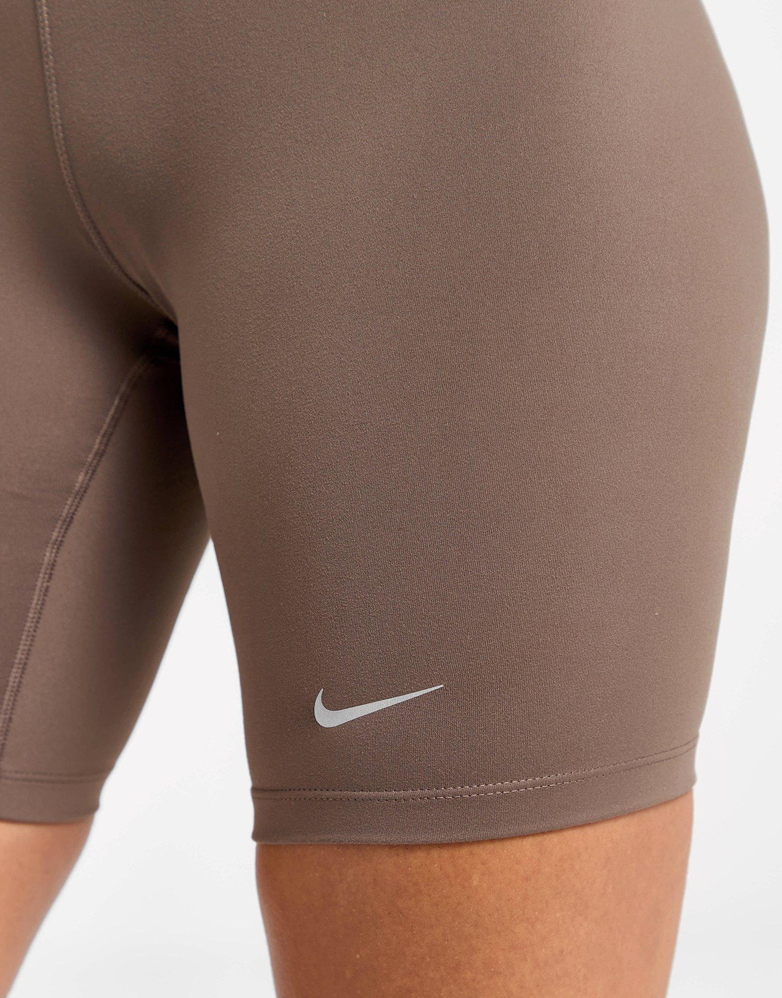Nike Training Swoosh 7" Cycle Shorts