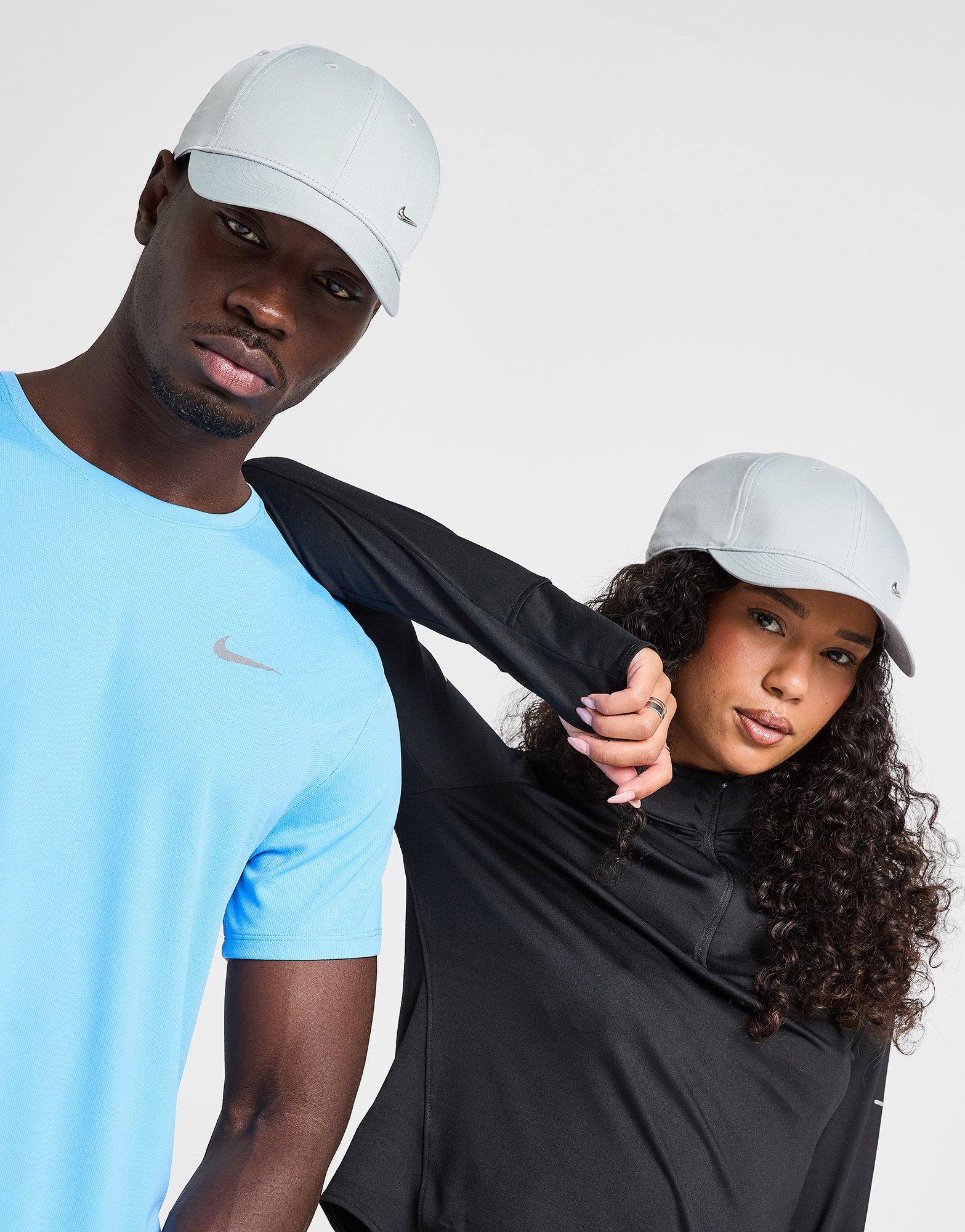 Nike Cappello Club Structured Metal Swoosh