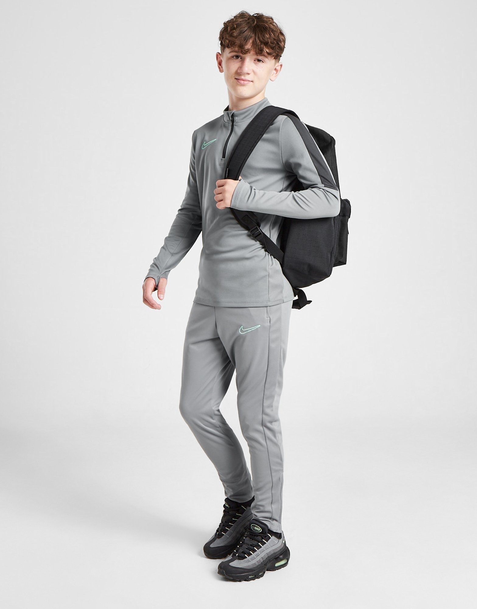 mens nike academy track pants