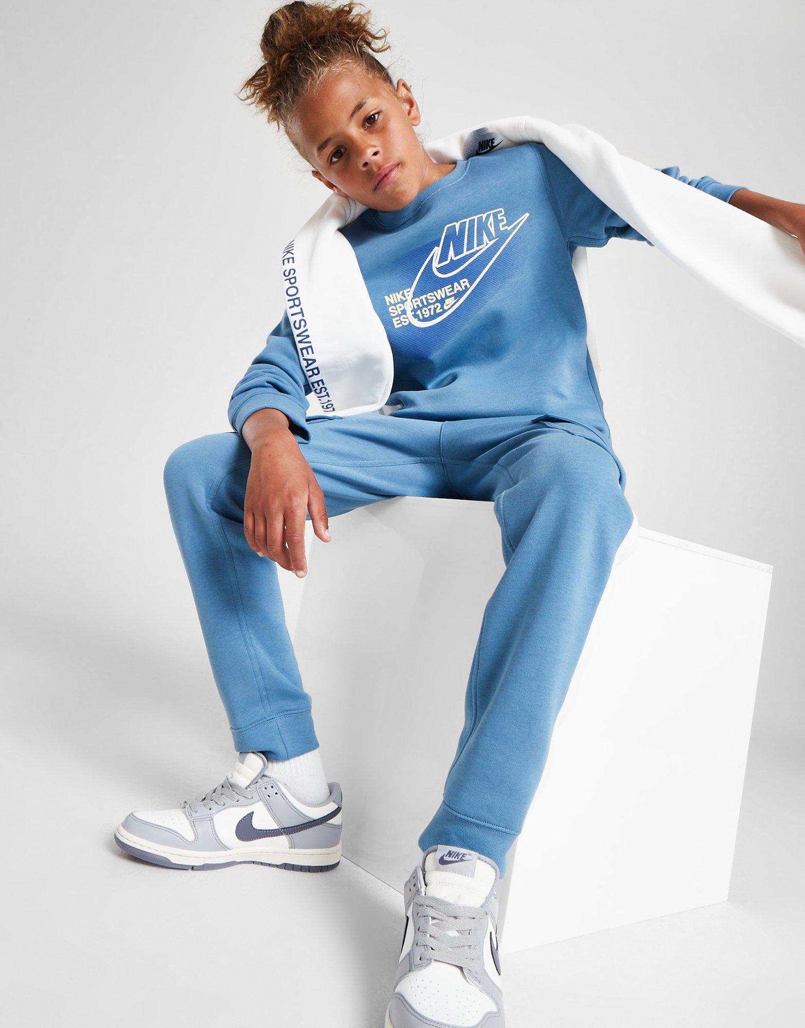 Nike archive blue graphic logo sweatshirt hotsell