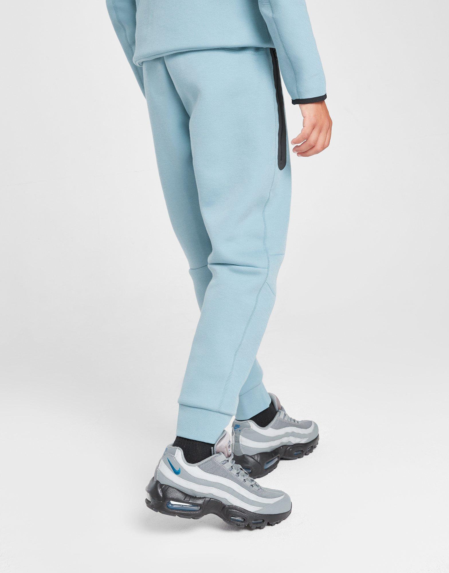 Baby blue nike joggers deals