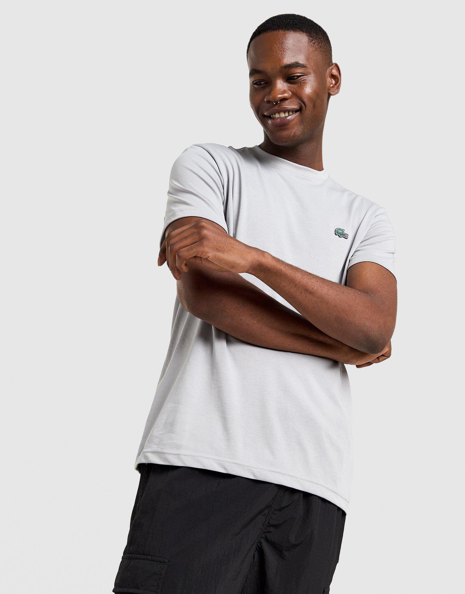 T-shirt Uomo 11 Degrees Core Longline Nera Girocollo, Tessuto Leggero, Vestibilità Atletica. Taglie XS, S, M, L, XL.