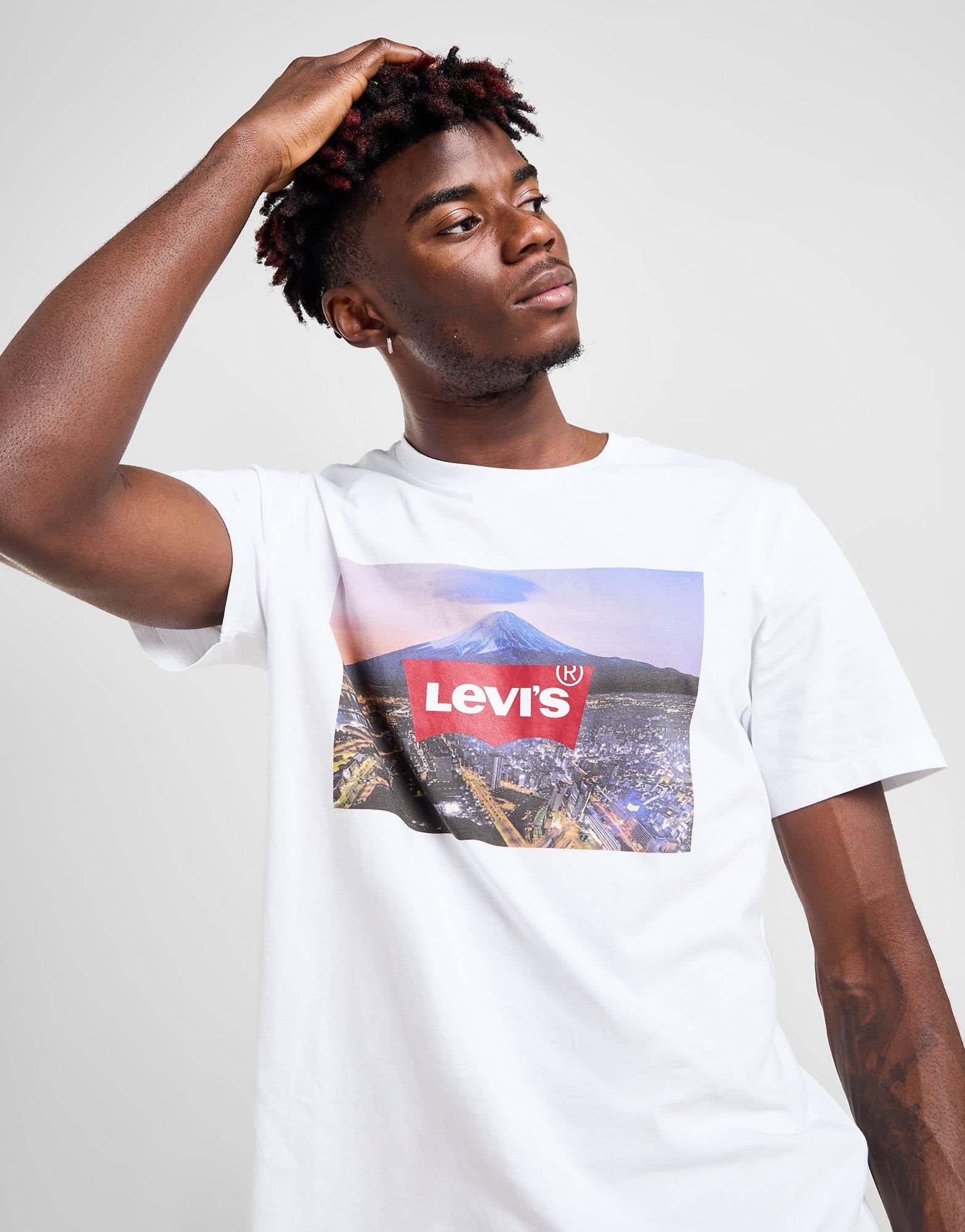 LEVI'S Mount Fuji T-Shirt