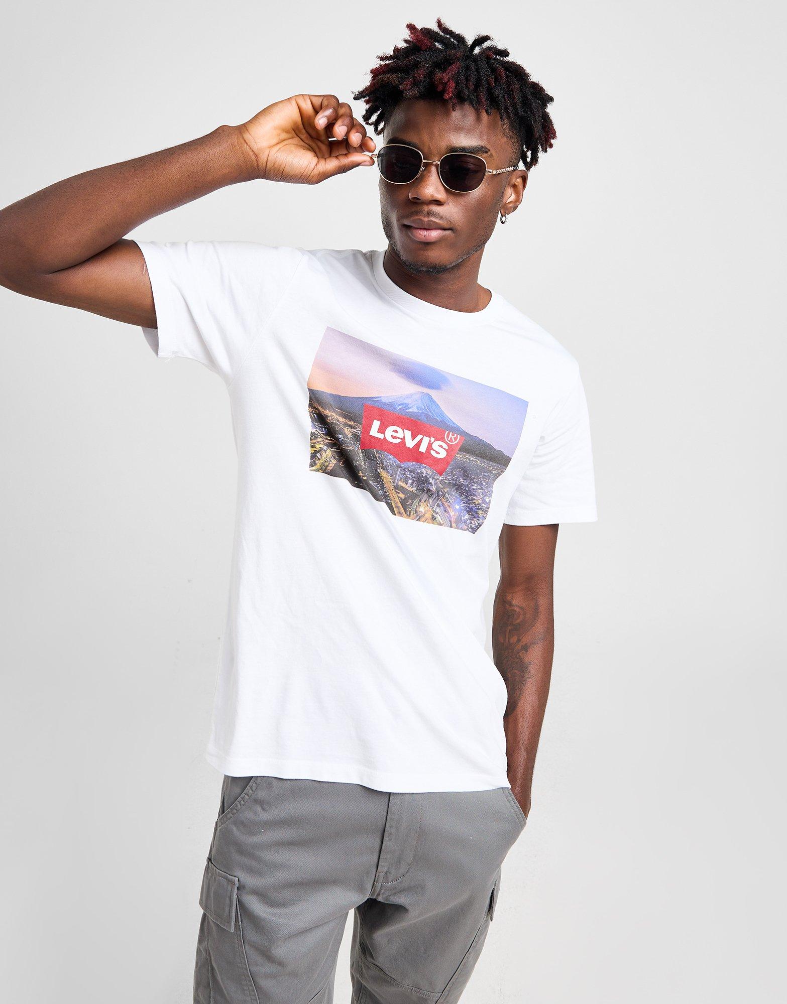 LEVI'S Mount Fuji T-Shirt