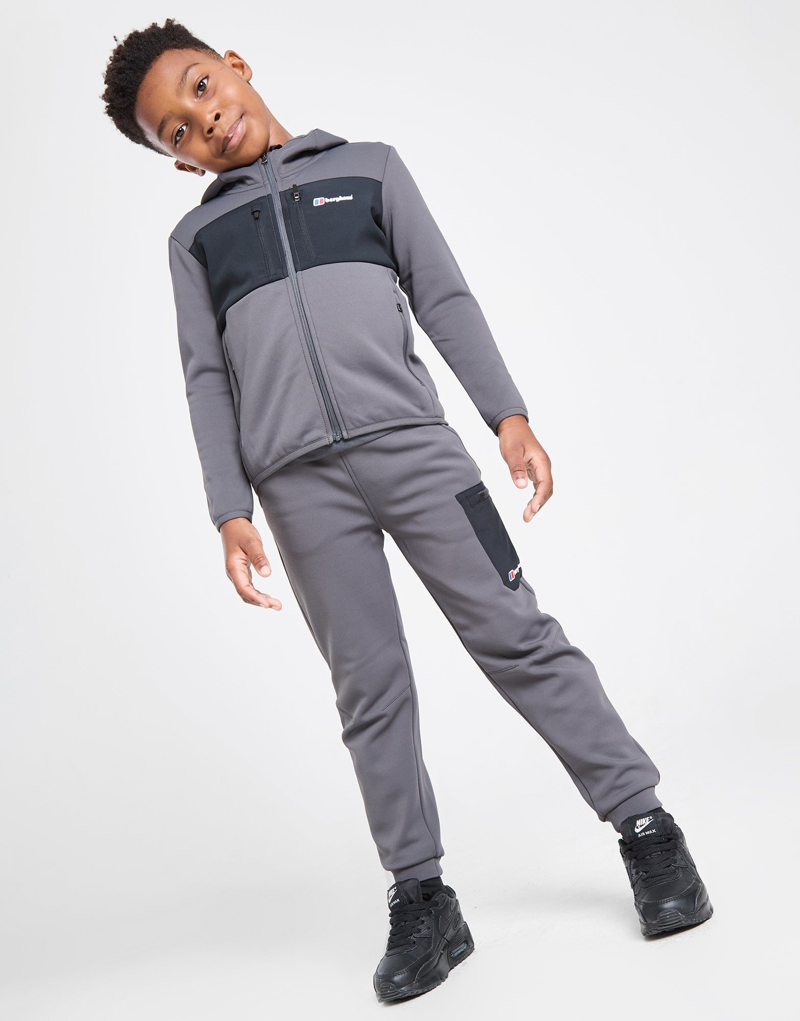 Berghaus Woven Pocket Tracksuit Children Grau JD Sports Deutschland