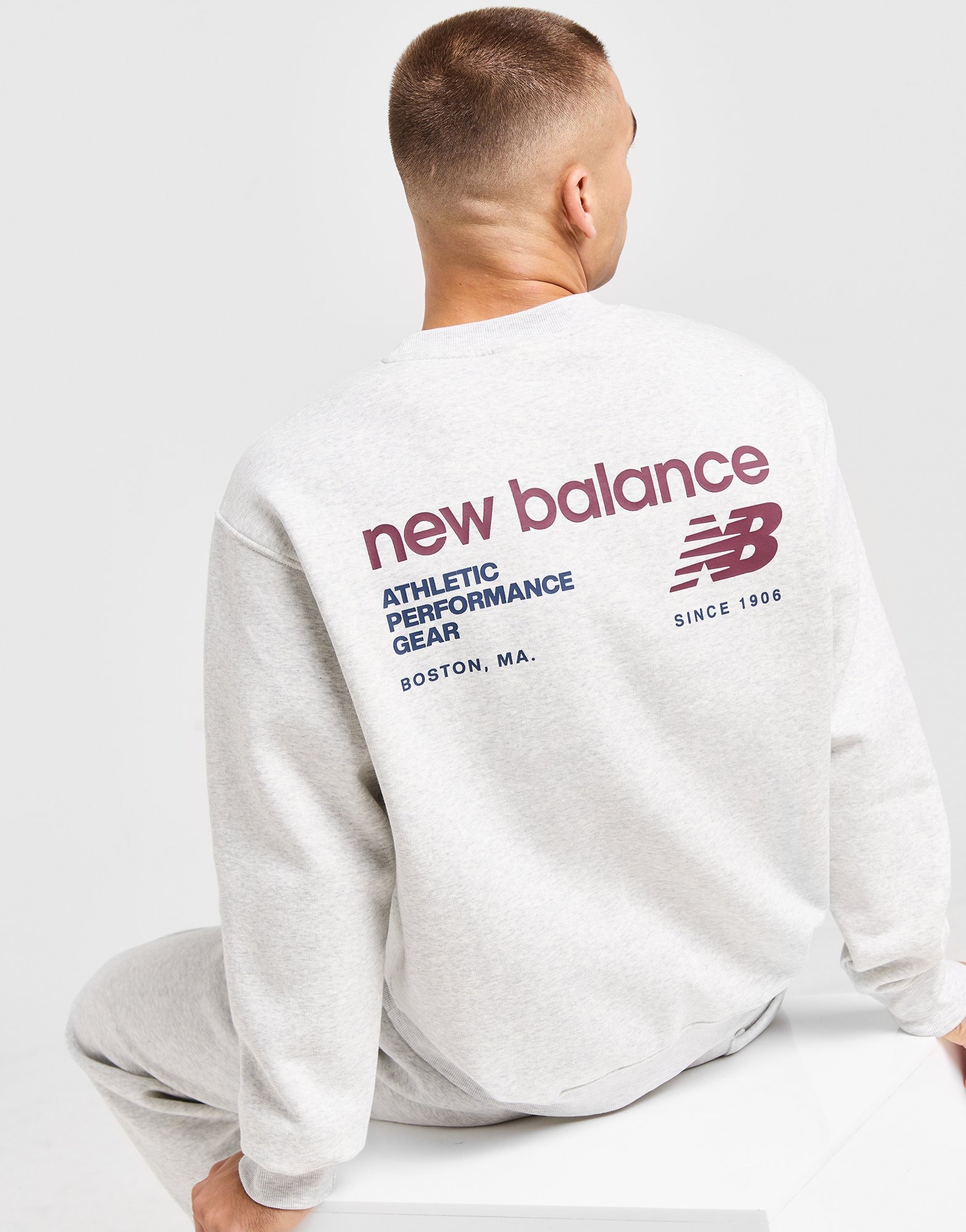 New Balance Sweatshirt Linear Print Crew em Cinzento | JD Sports