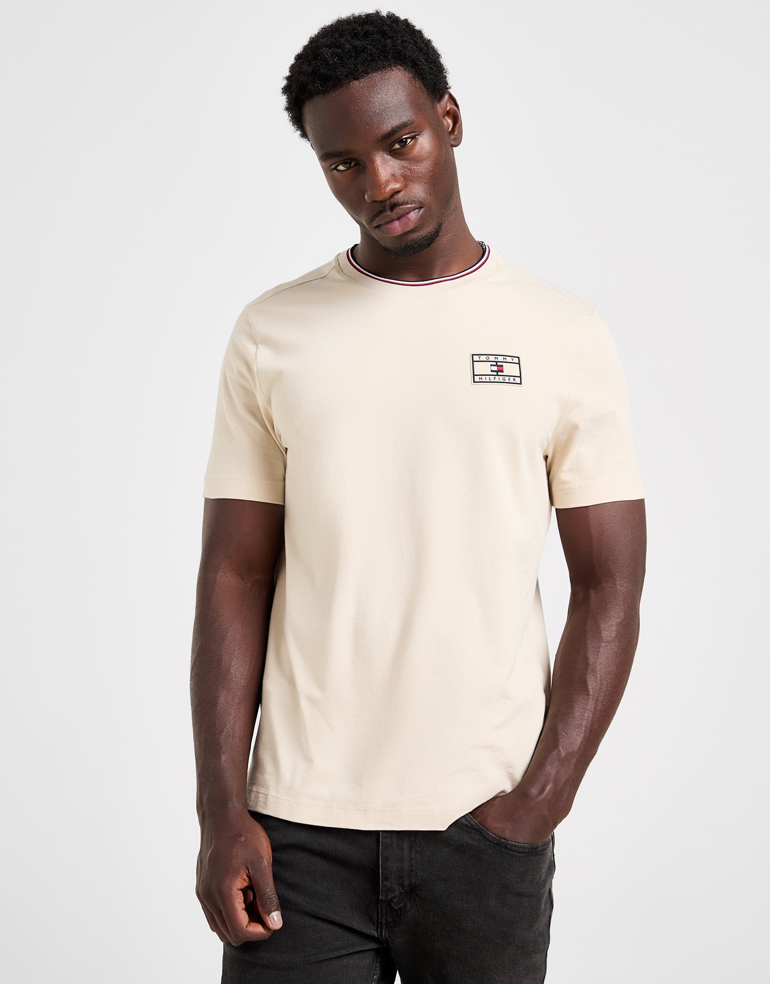 Brown Tommy Hilfiger Badge Tip T-Shirt - JD Sports