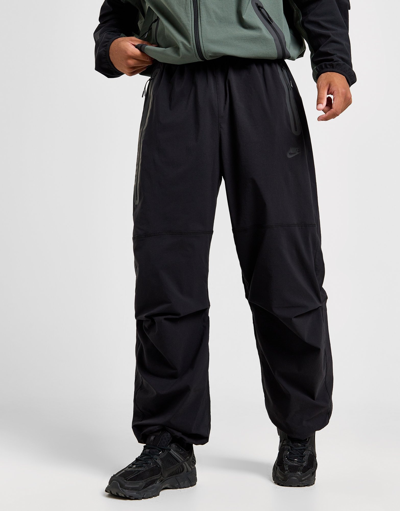 Nike Tech Woven Oversized Trousers