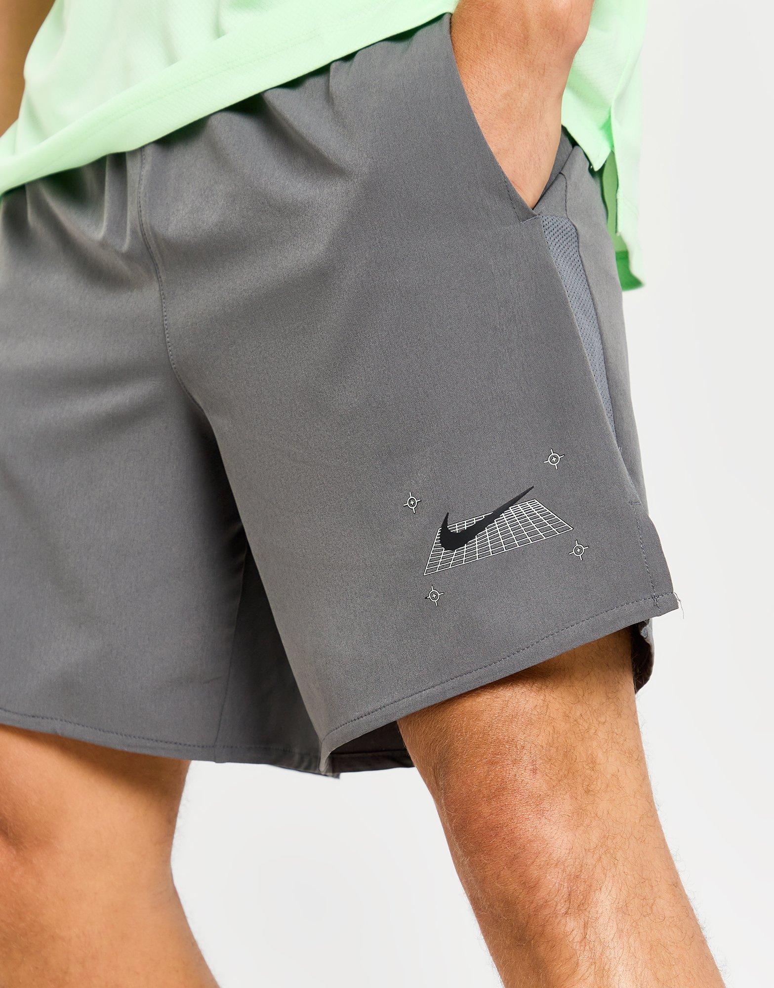 Nike Calções Challenger Grid