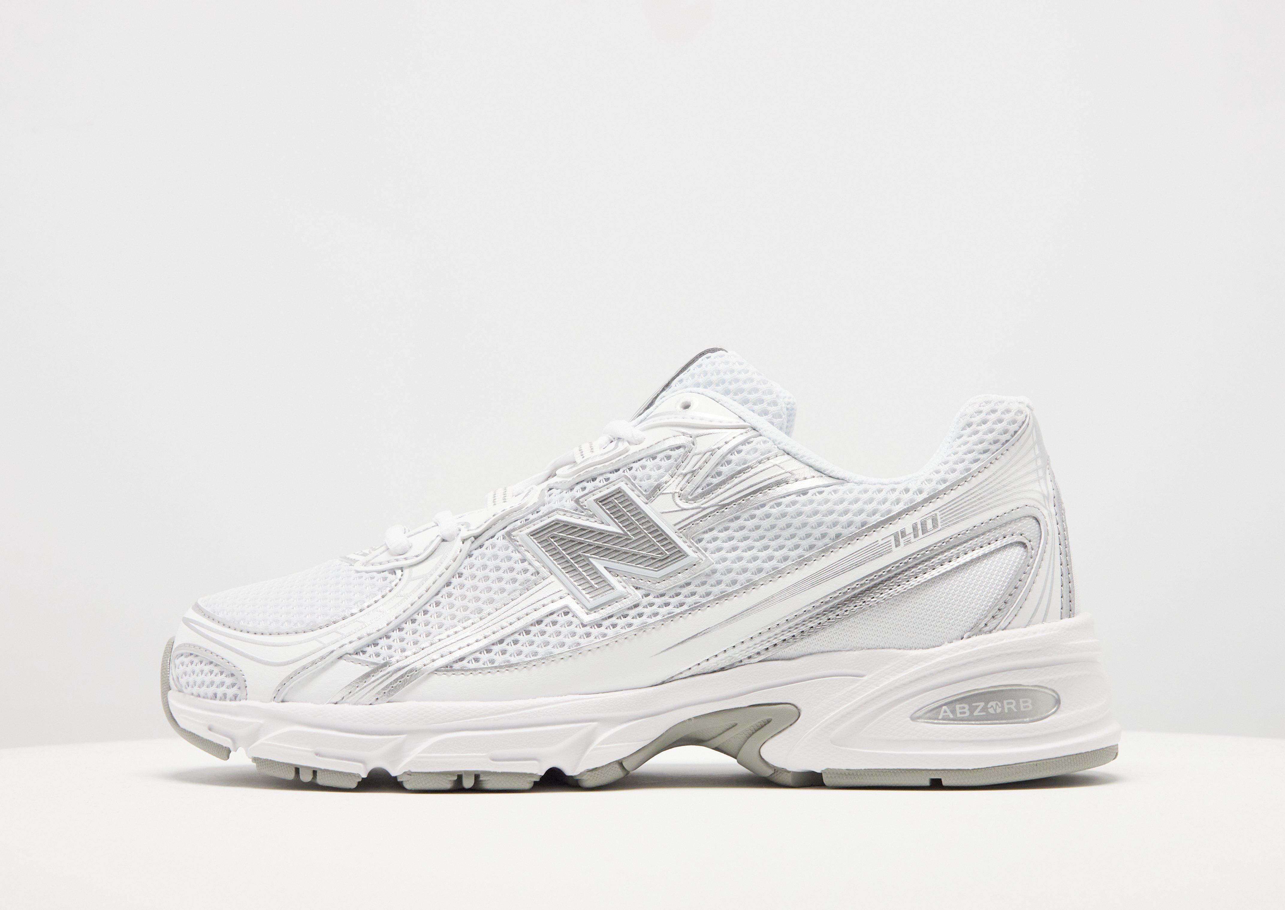 New Balance 740
