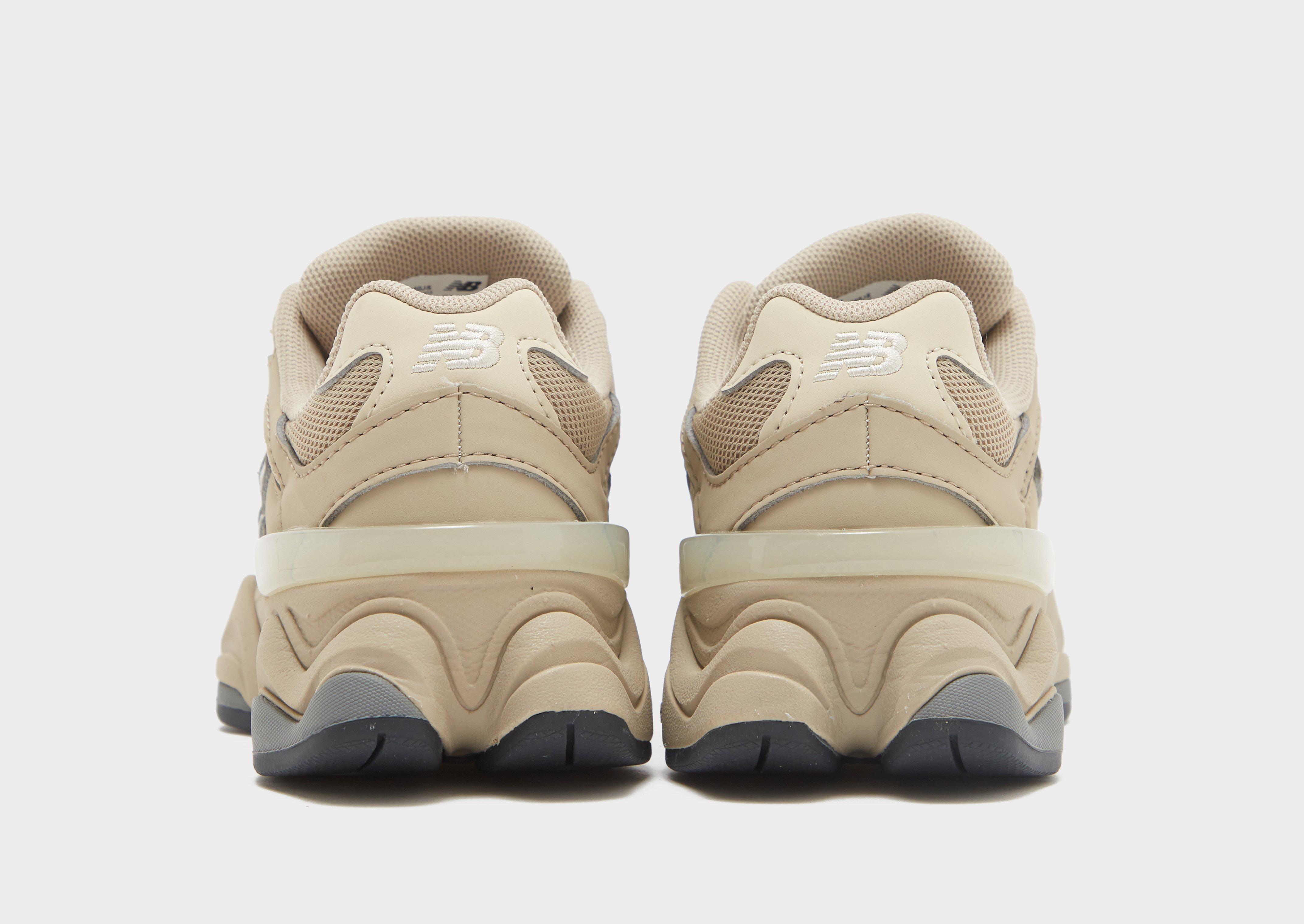 New Balance 9060 Barn