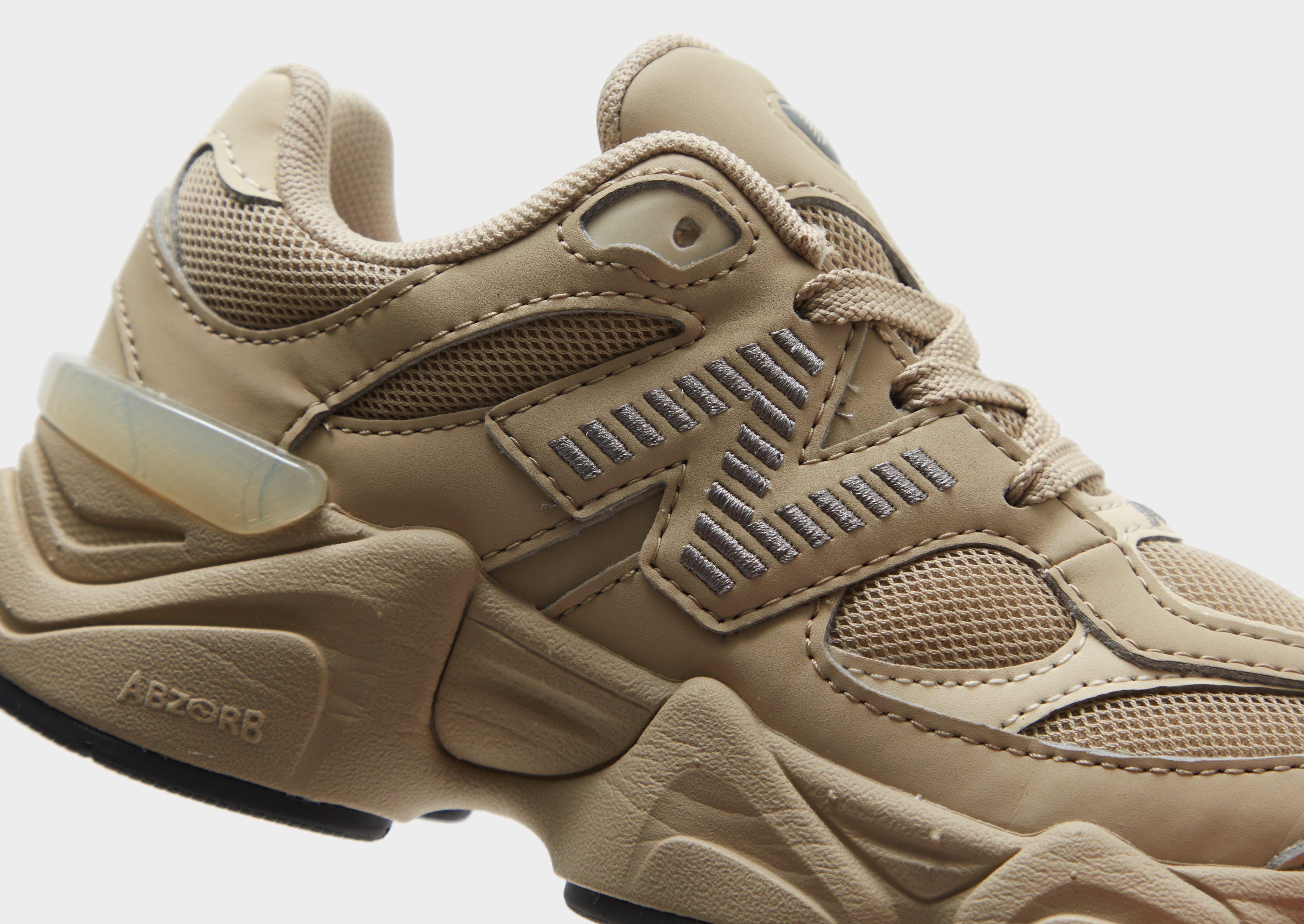 New Balance 9060 Barn