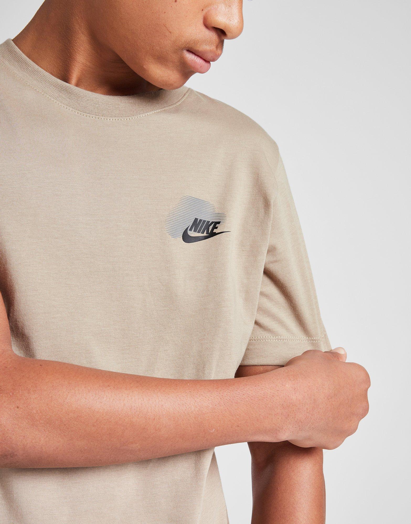 Nike Standard Issue Graphic Logo T-shirt