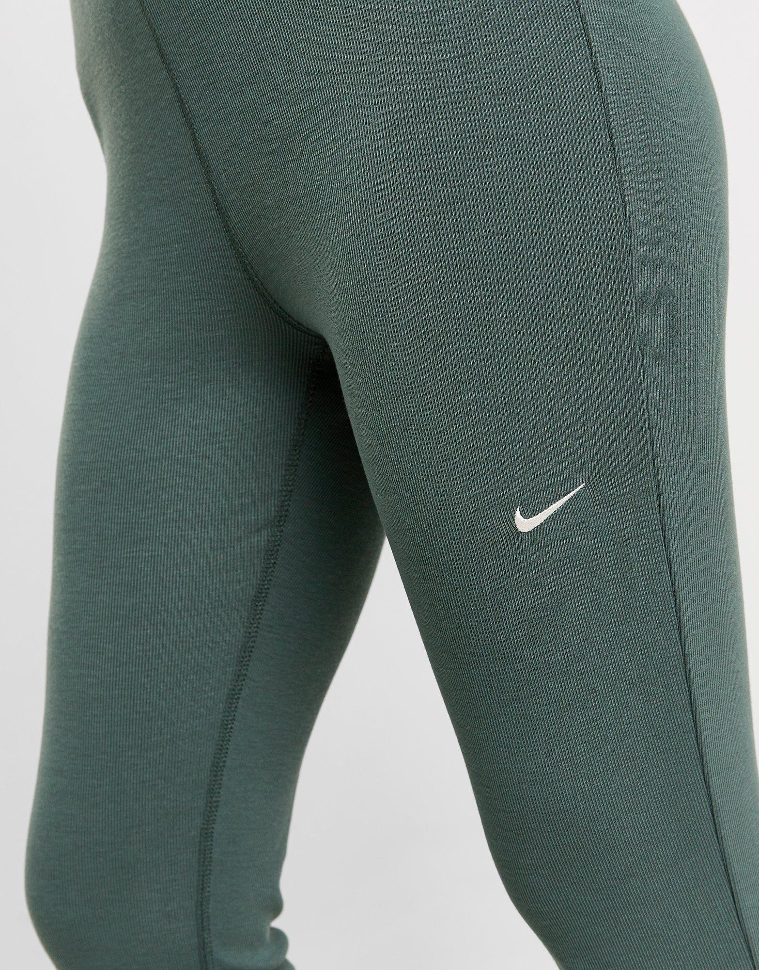 Nike Chill Knit Rib Flared Leggings