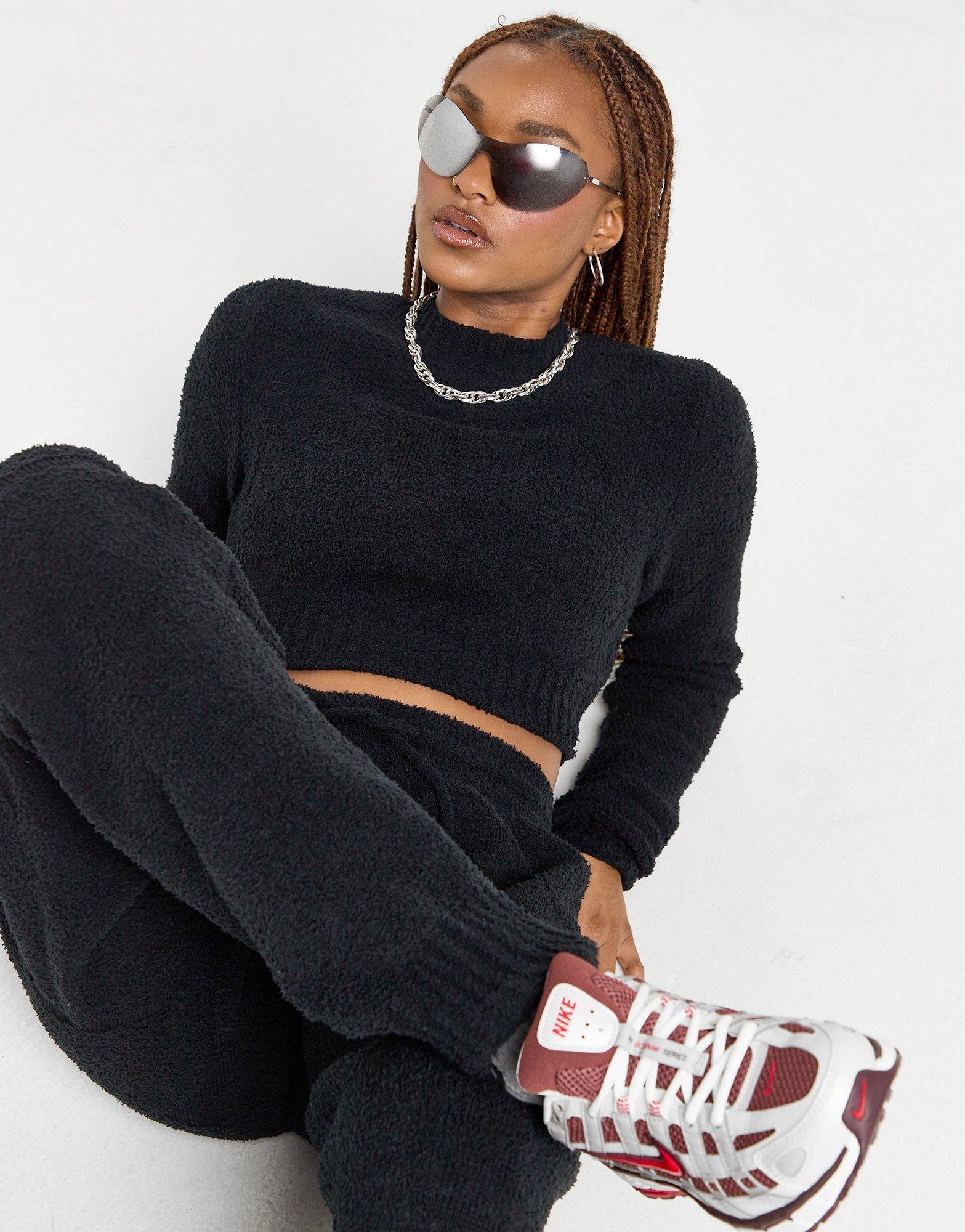 Nike Cosy Long Sleeve All Over Print Cropped Top