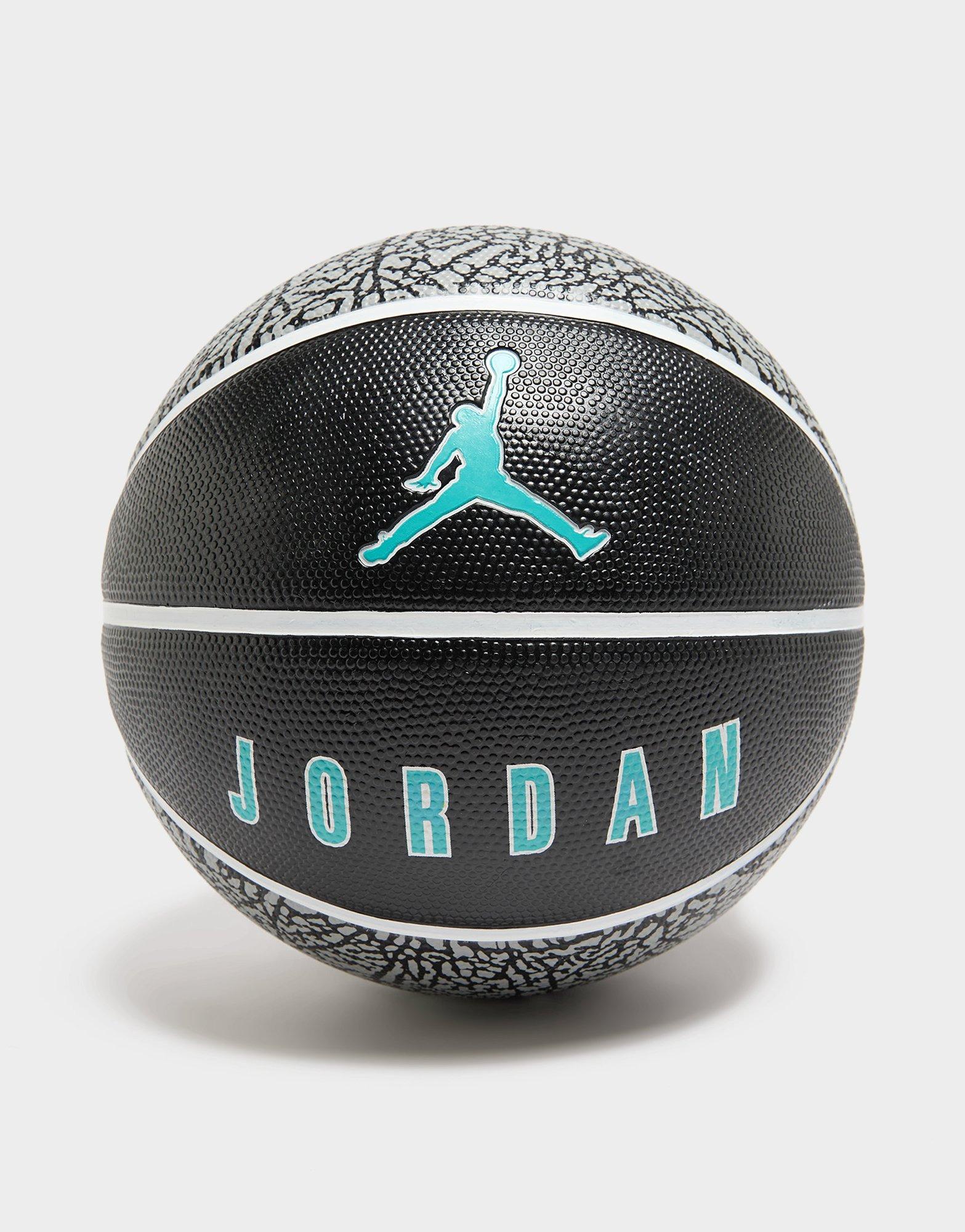 Black Jordan Playground 2.0 8P Basketball - JD Sports Global