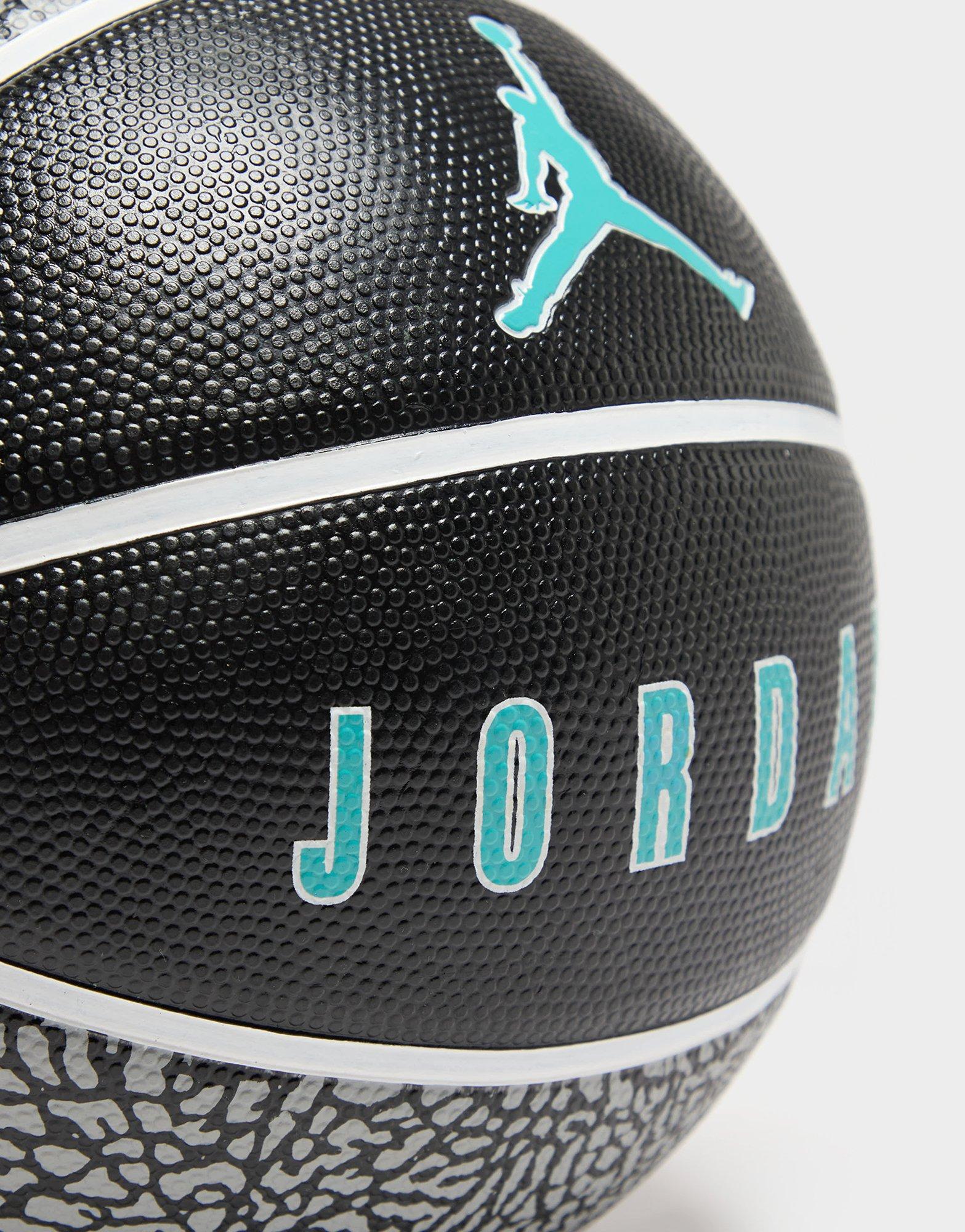 Jordan Pallone da Basket Playground 2.0 8P in Nero - JD