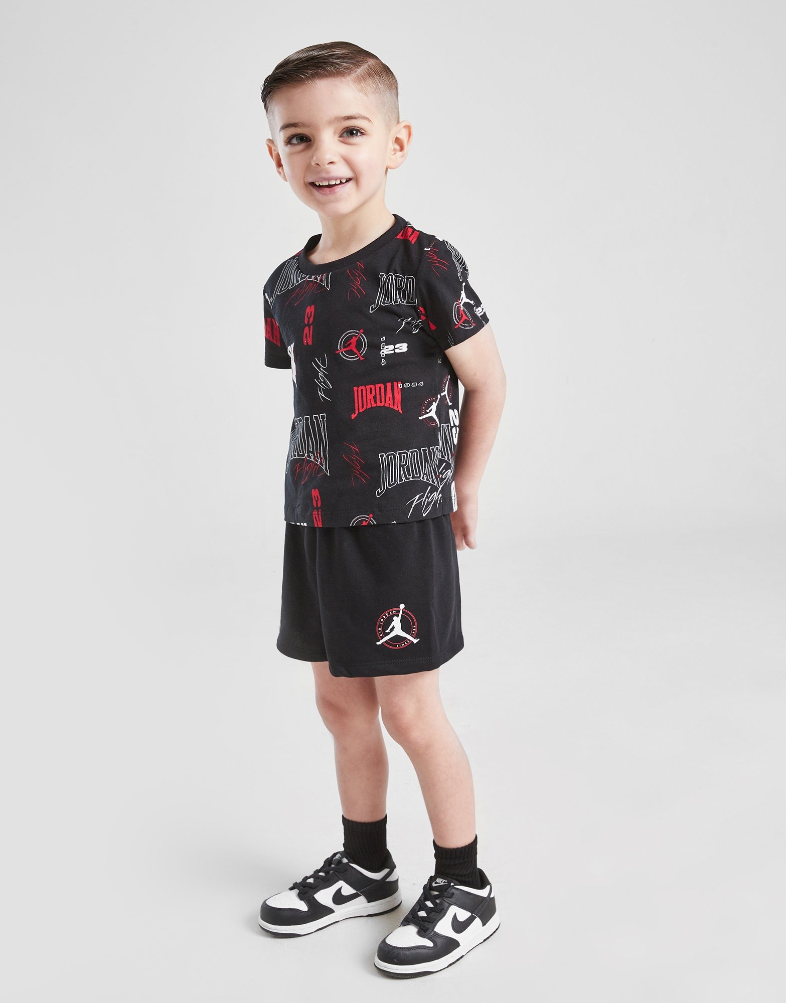 maglia e pantaloncini jordan