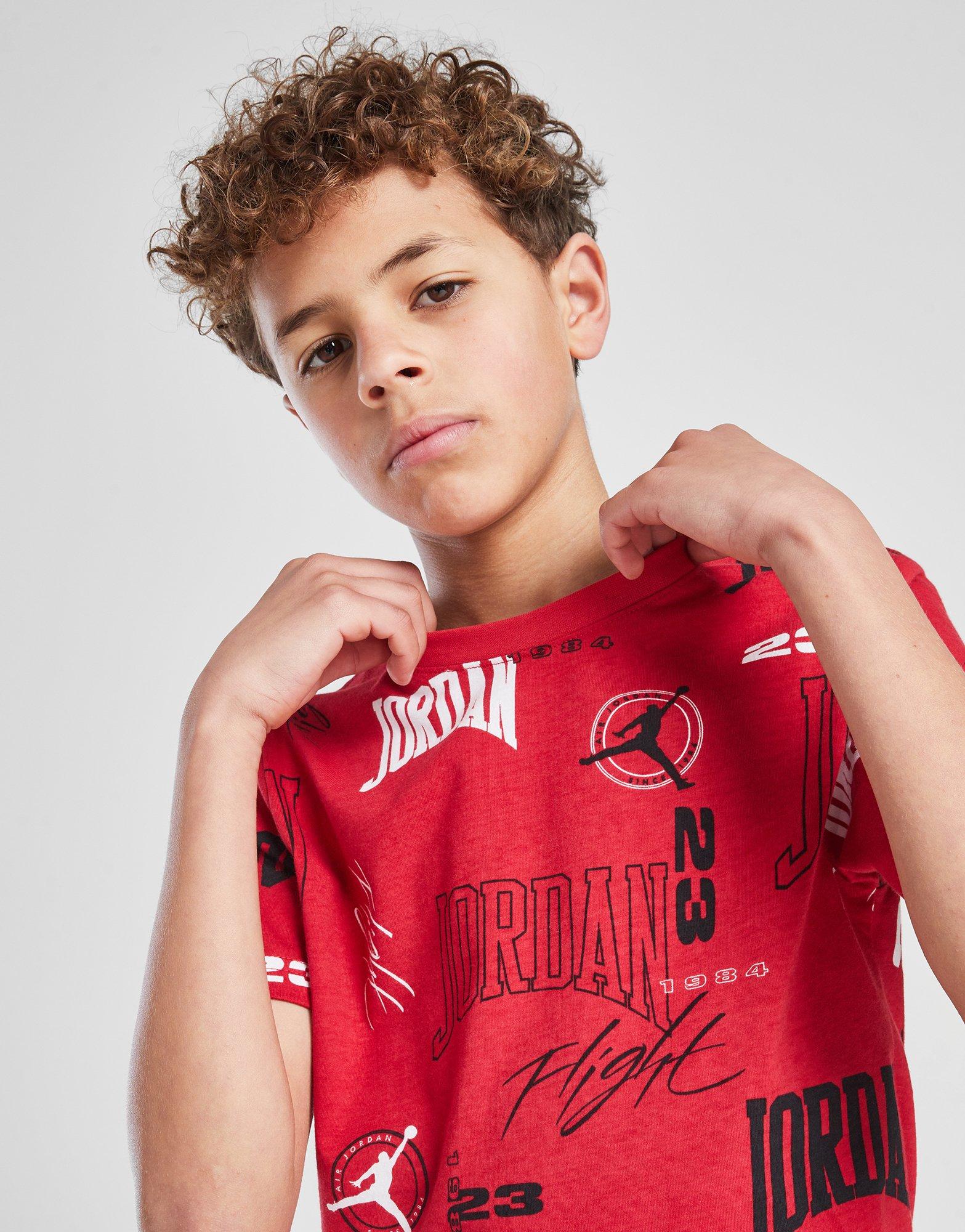 Red jordan t shirt sales