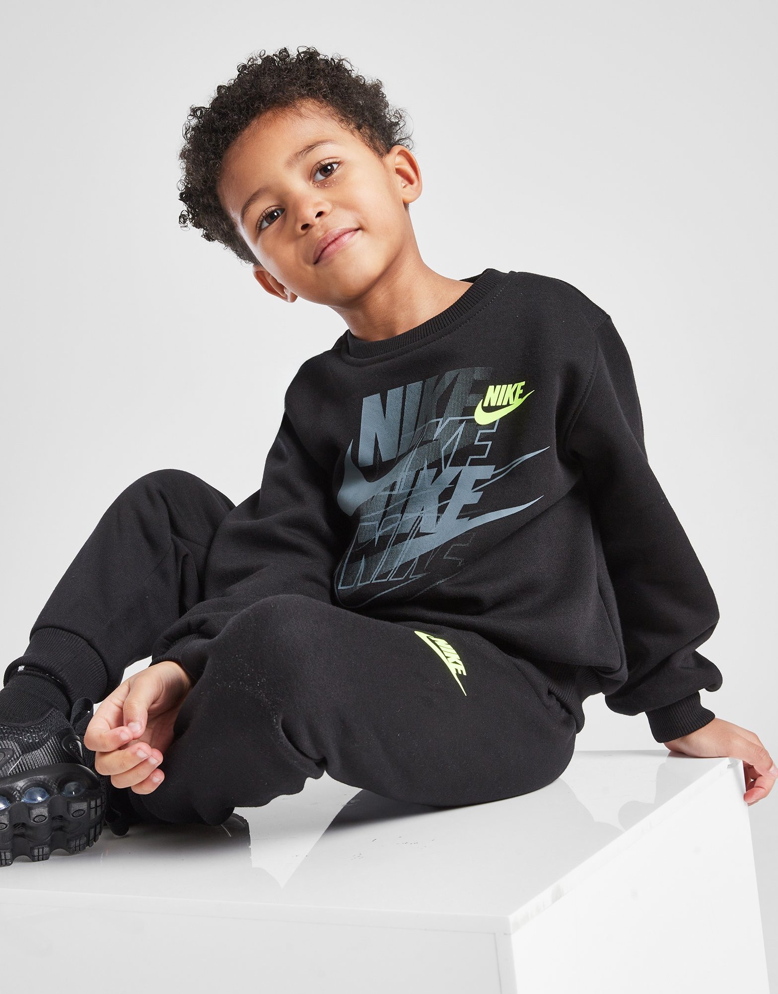 jd sports ladies nike tracksuit