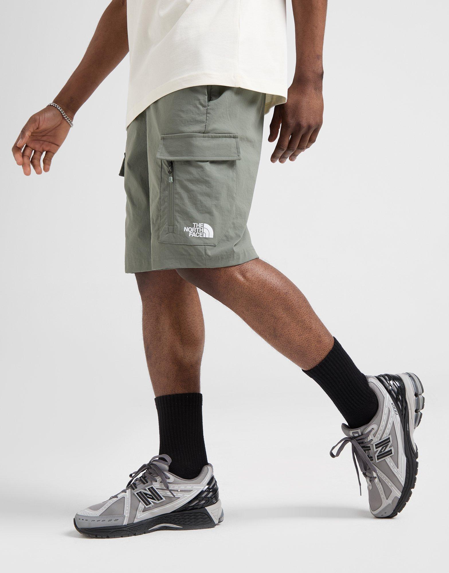 【THE NORTH FACE】 Trishul Cargo Shorts（送料込み） The North Face Trishul Mens Cargo Activewear Swim Shorts