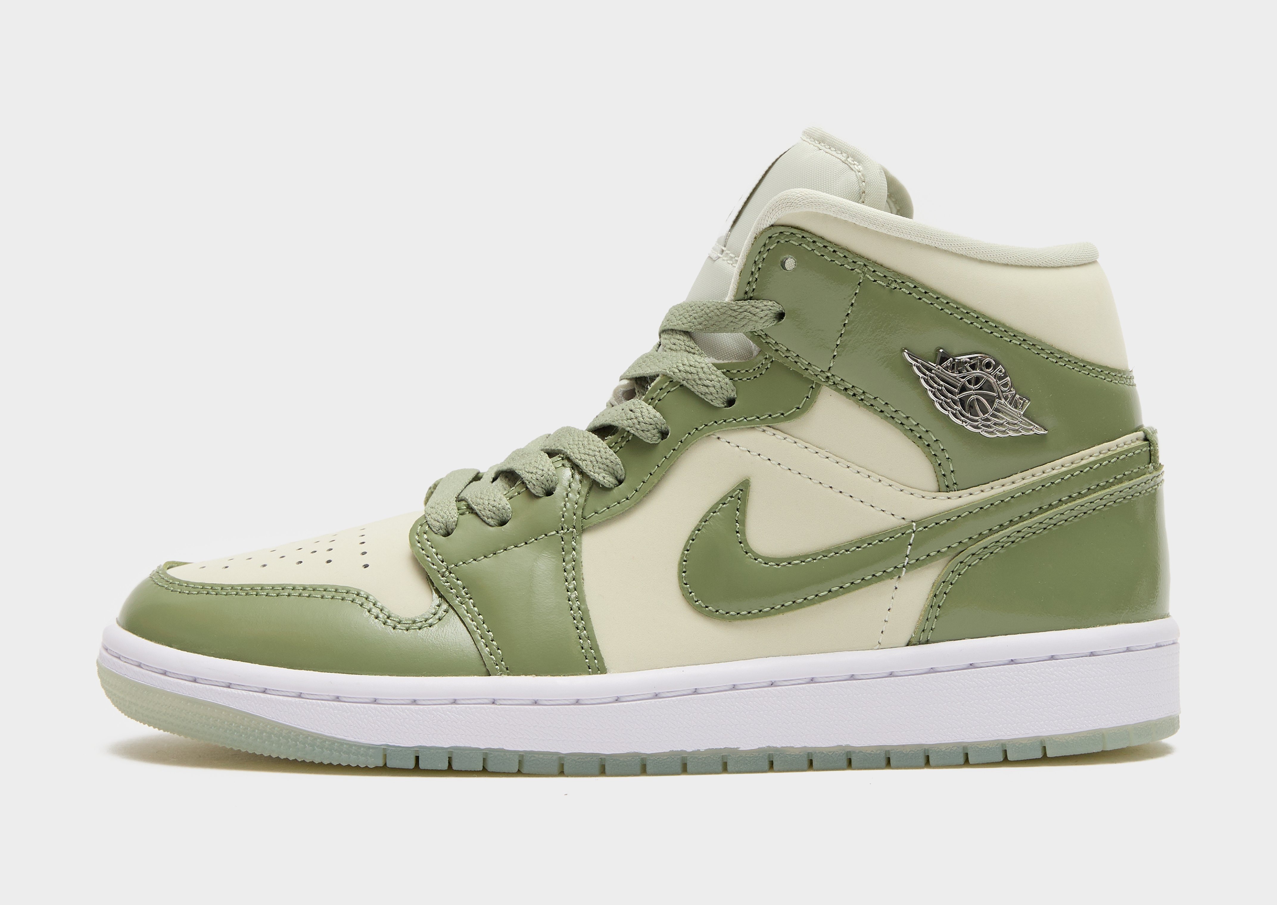 jd sports jordan 1 mid