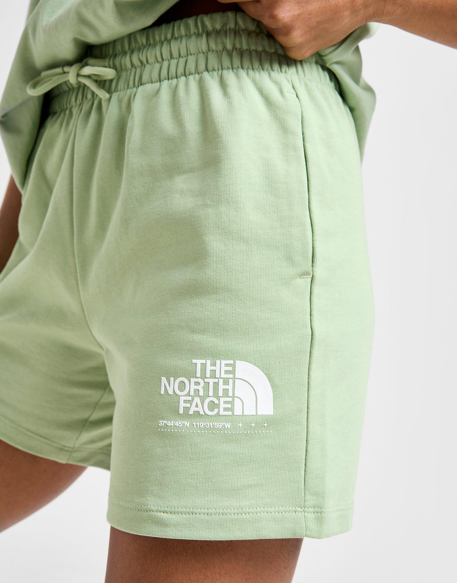 ☆国内発送☆THE NORTH FACE Tech Graphic Shorts Green The North Face Tech Graphic Shorts | JD Sports UK