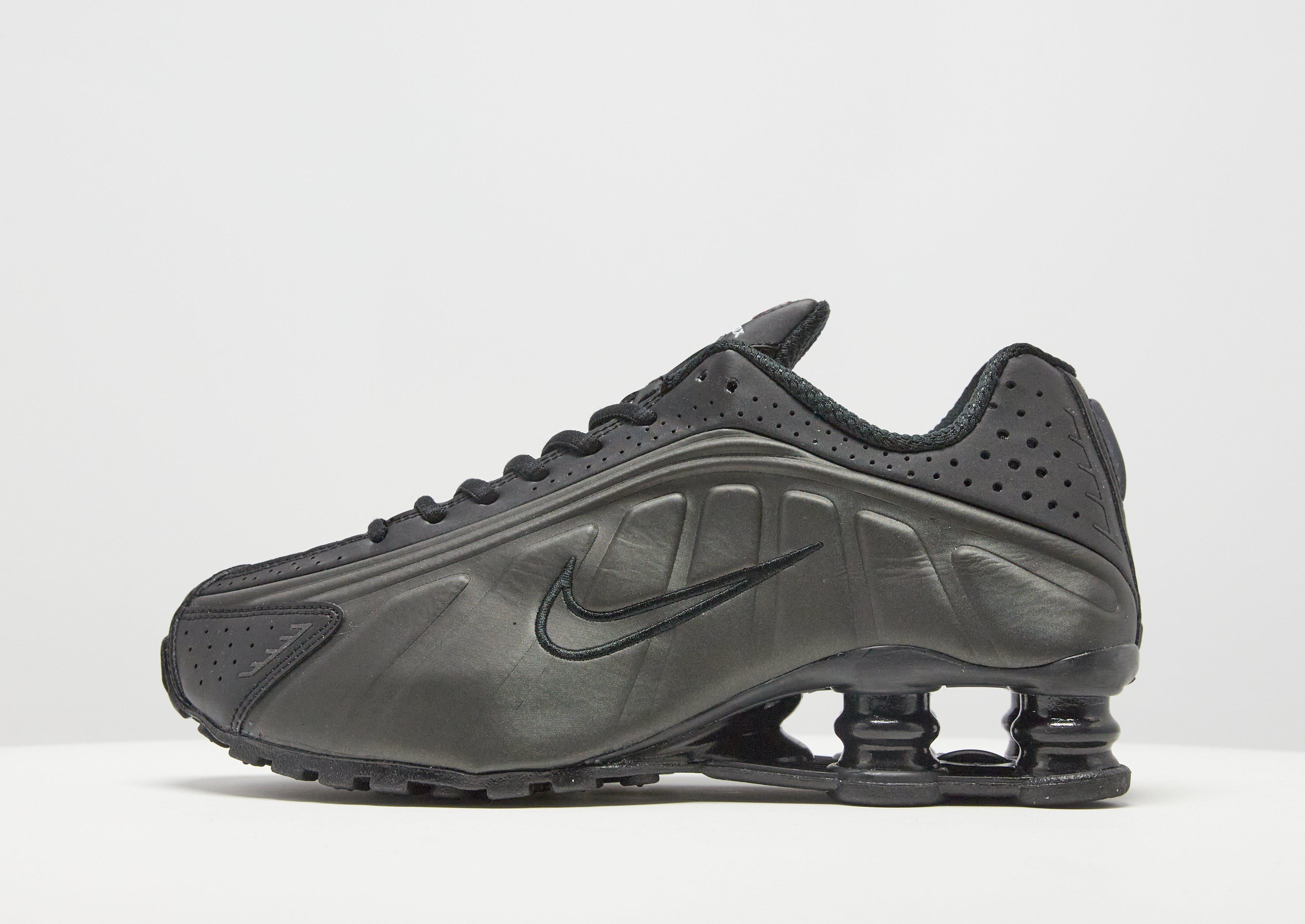 Nike Shox R4