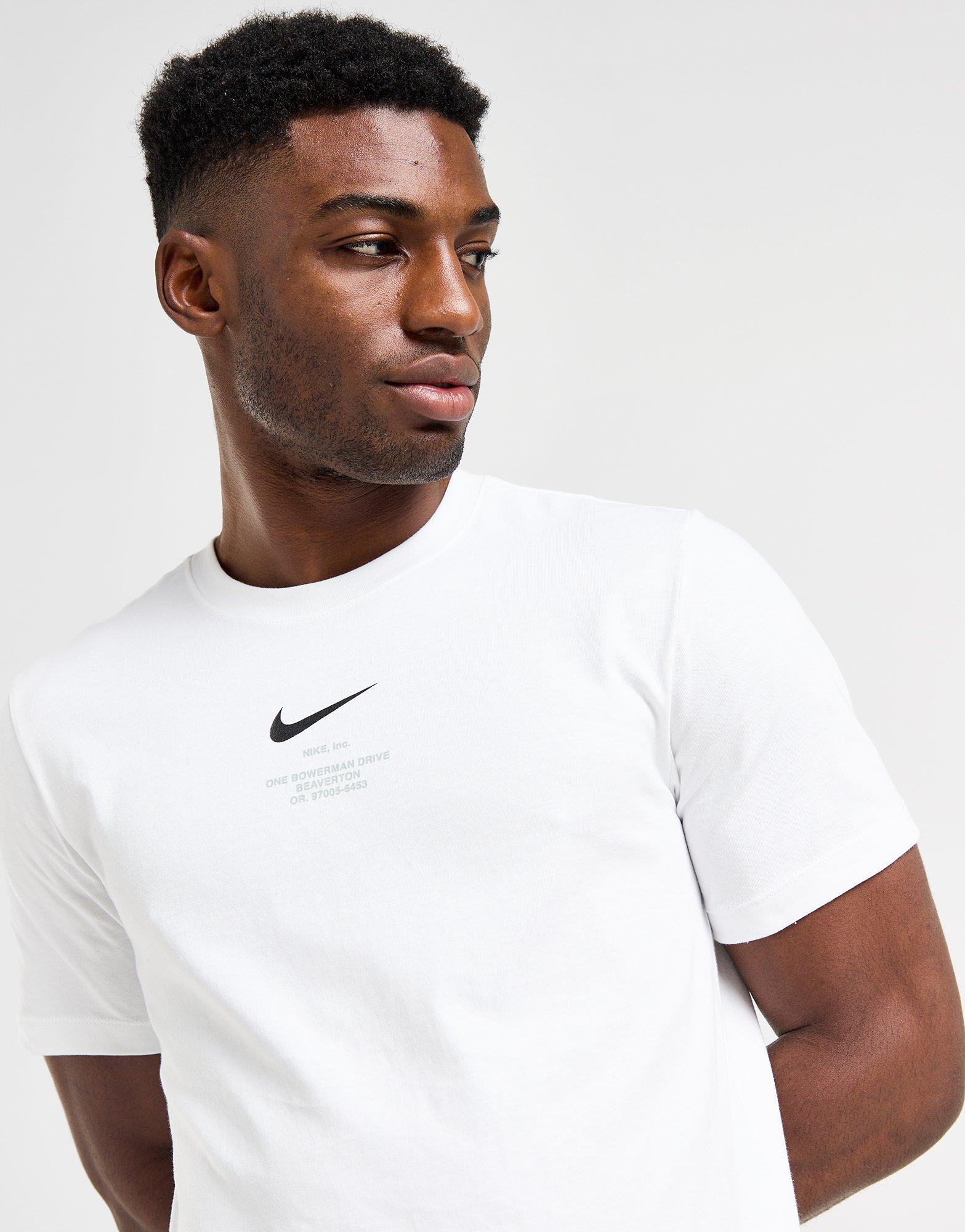 Nike Swoosh T-Shirt