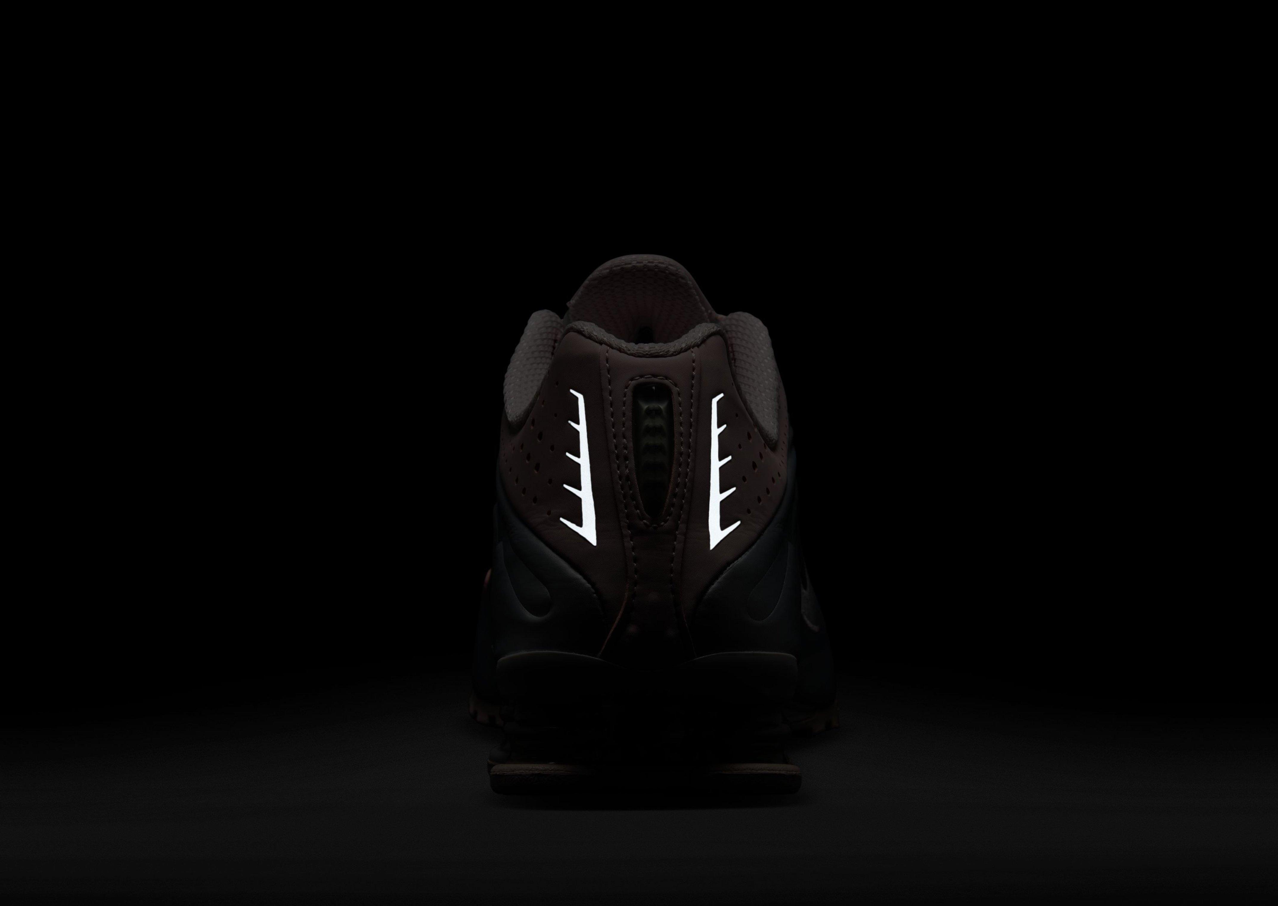Nike Shox R4 Women's