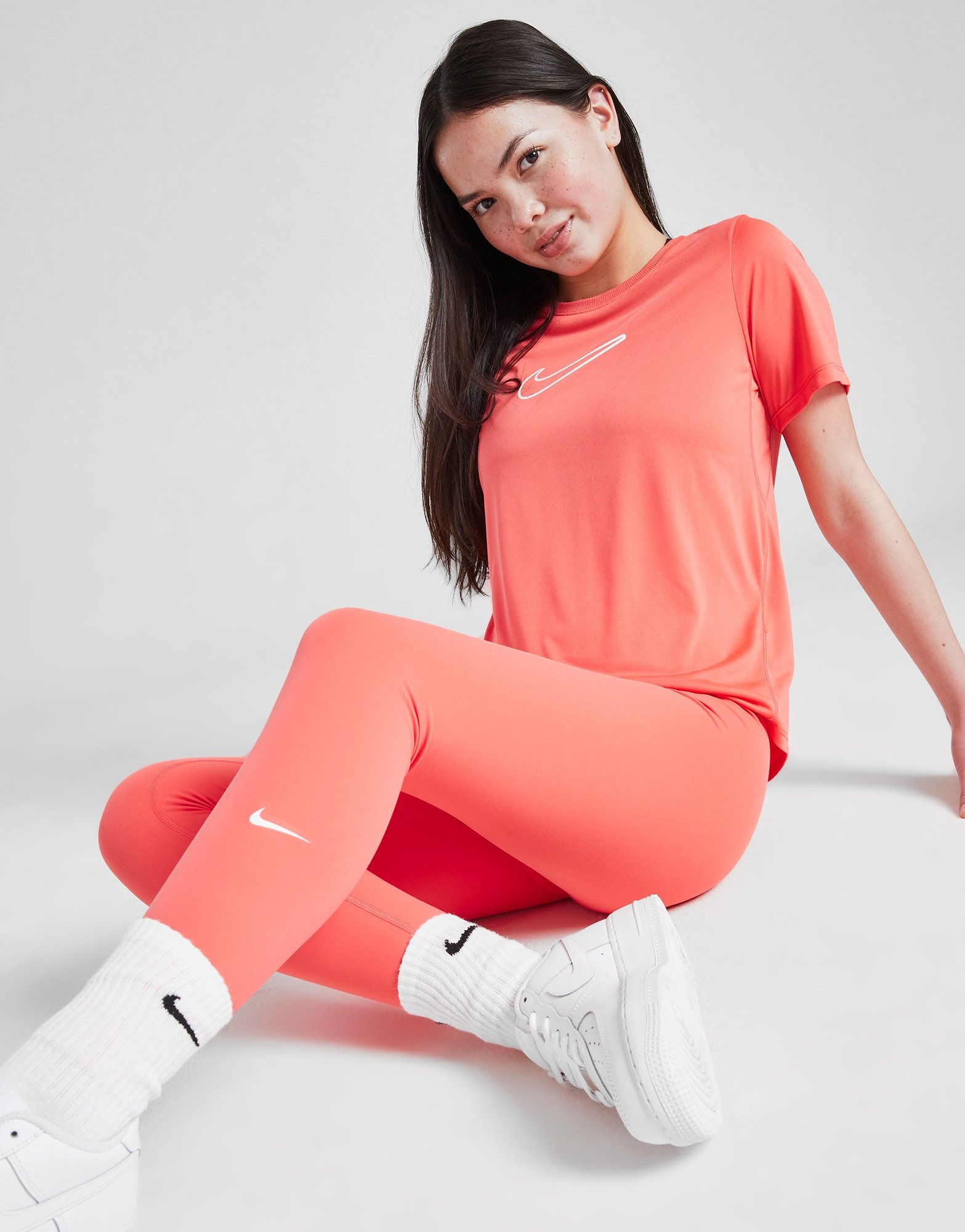 jd sports pink nike trainers