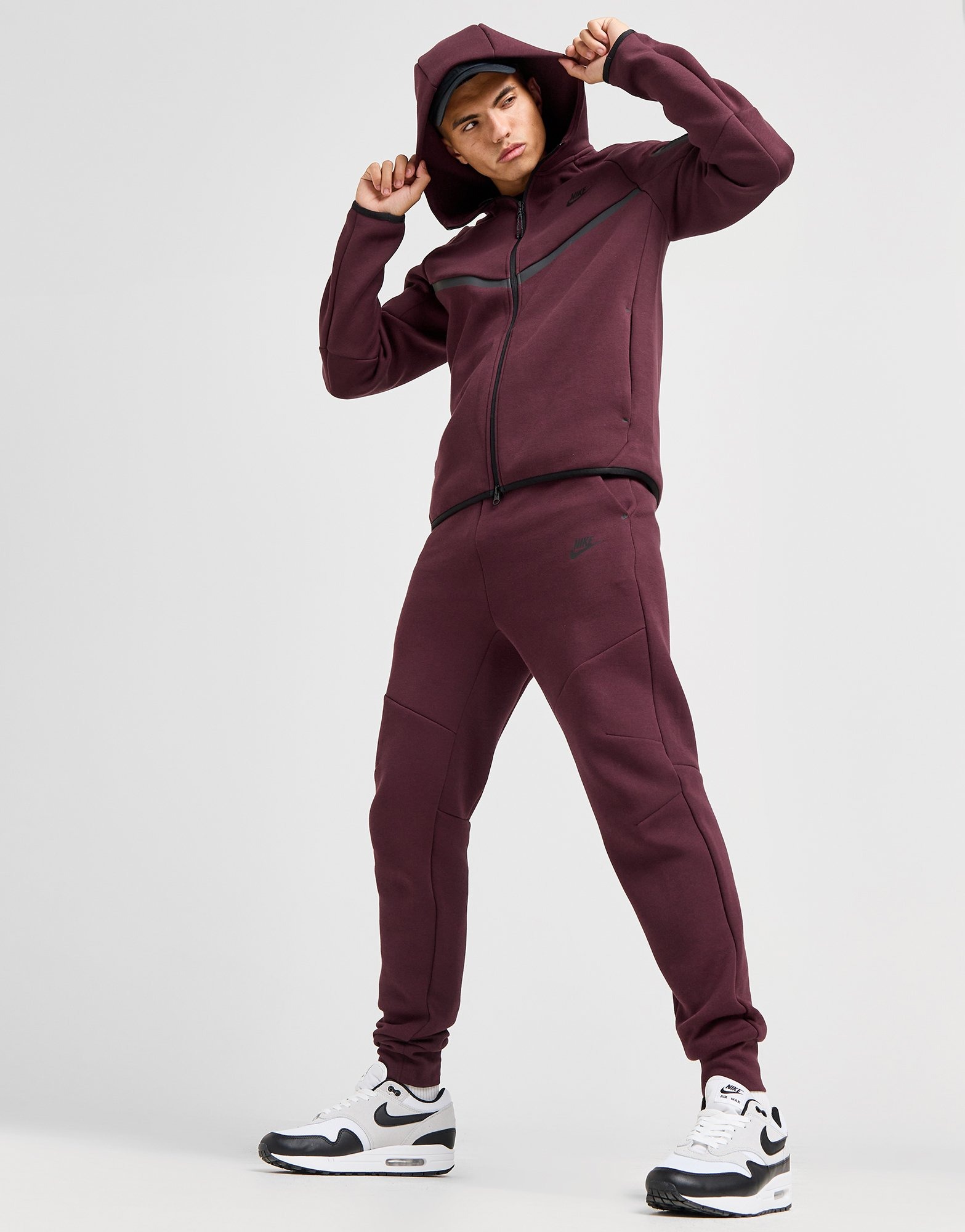 jd sports nike tech joggers