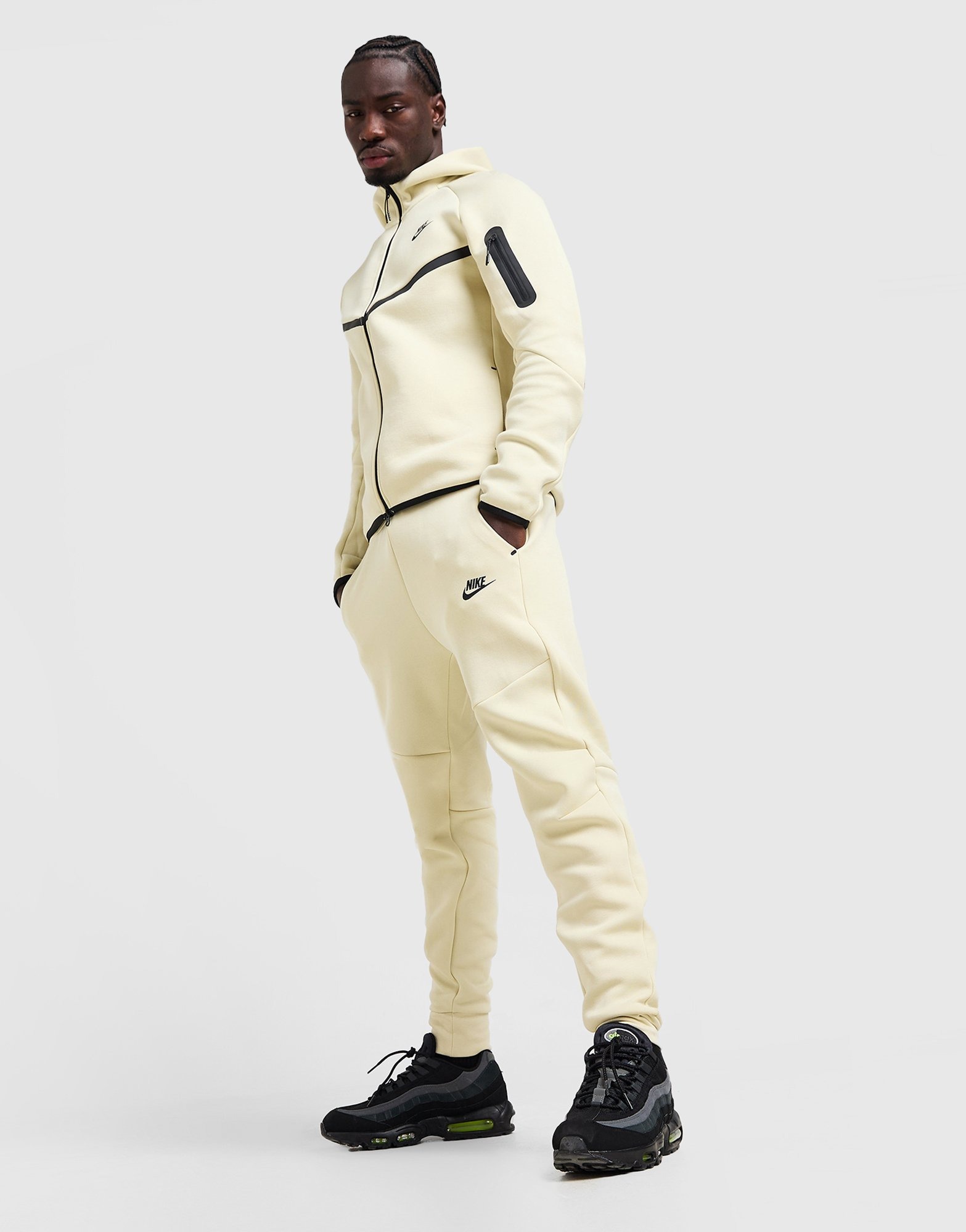 jd sports nike tech joggers